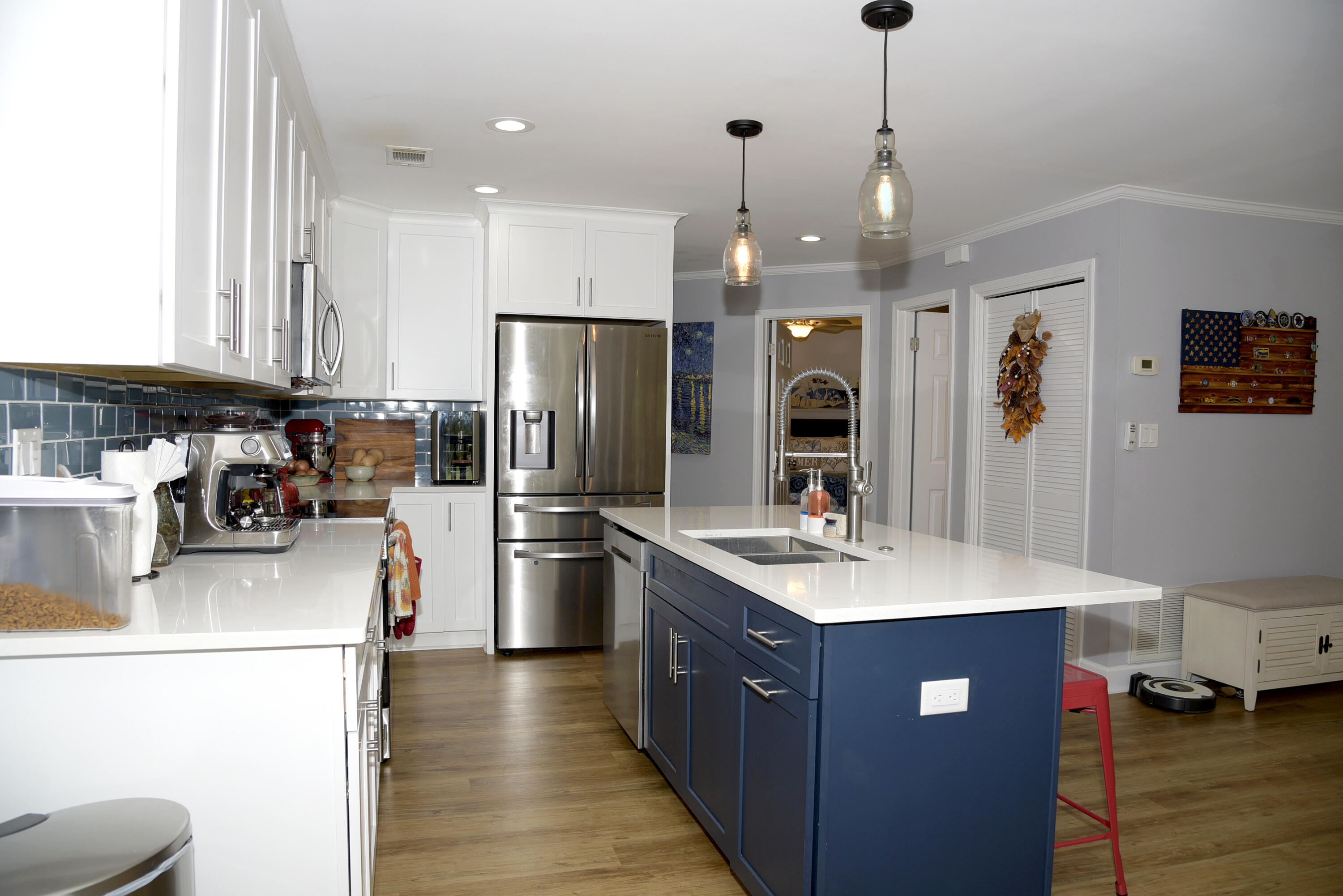 LAKESIDE CONDO AT BLUEWATER BAY - Residential