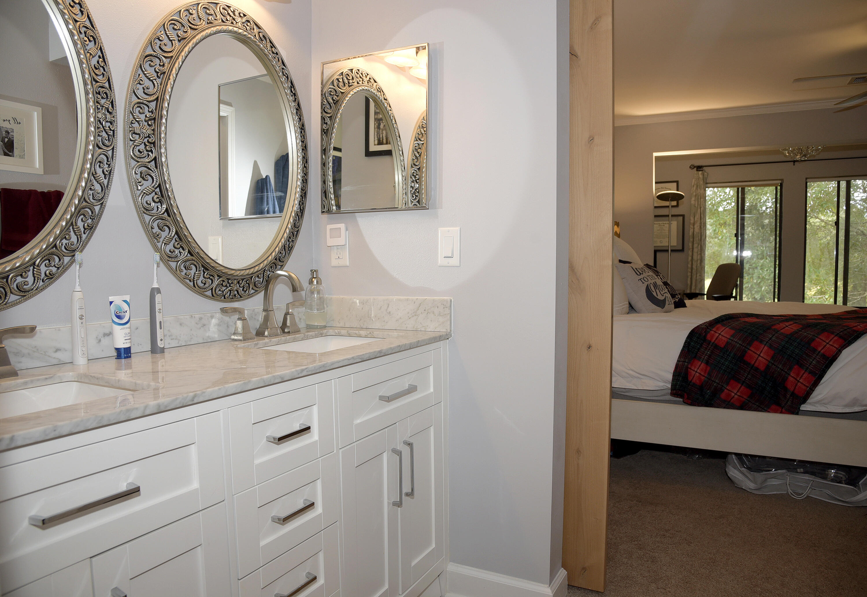 LAKESIDE CONDO AT BLUEWATER BAY - Residential