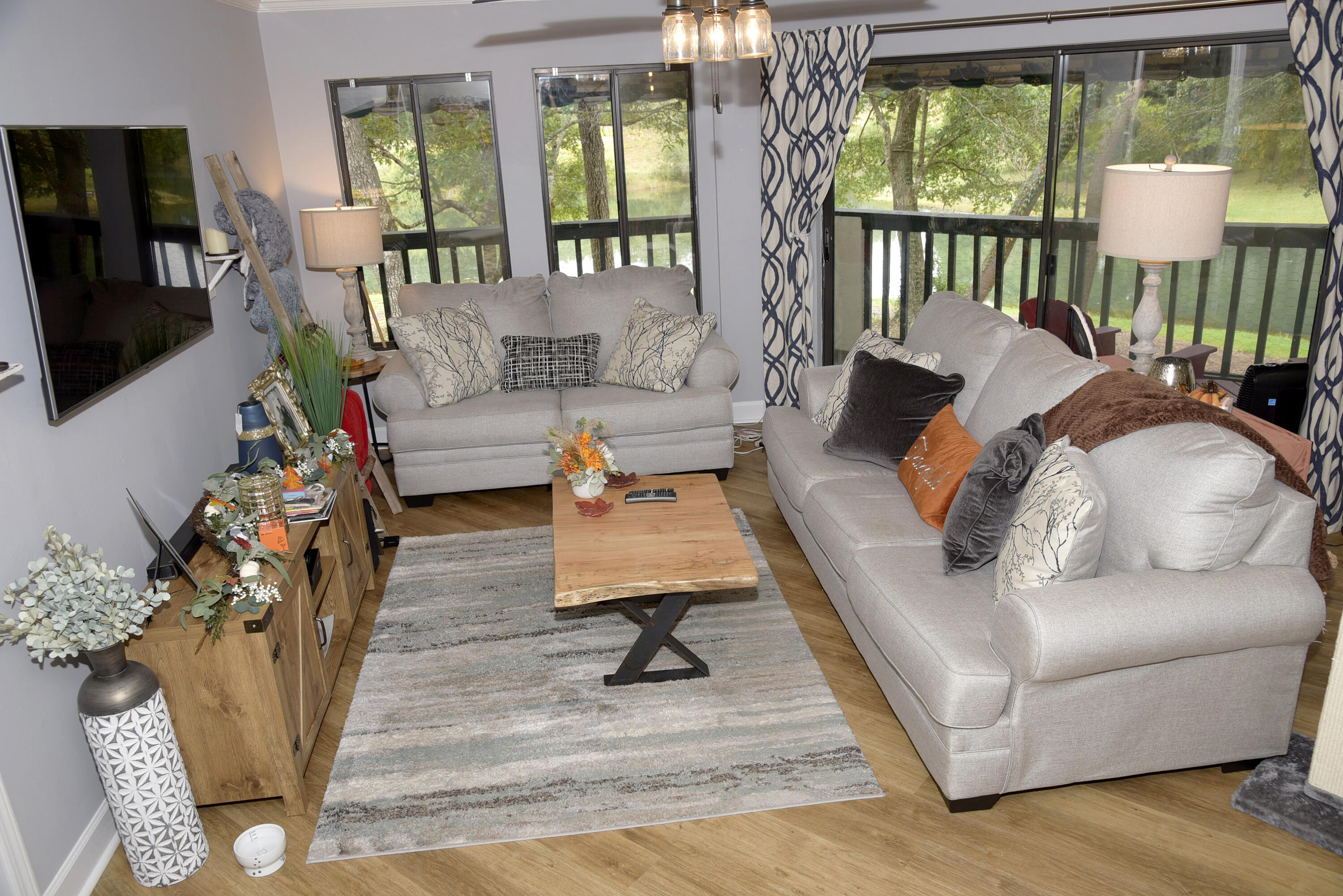 LAKESIDE CONDO AT BLUEWATER BAY - Residential