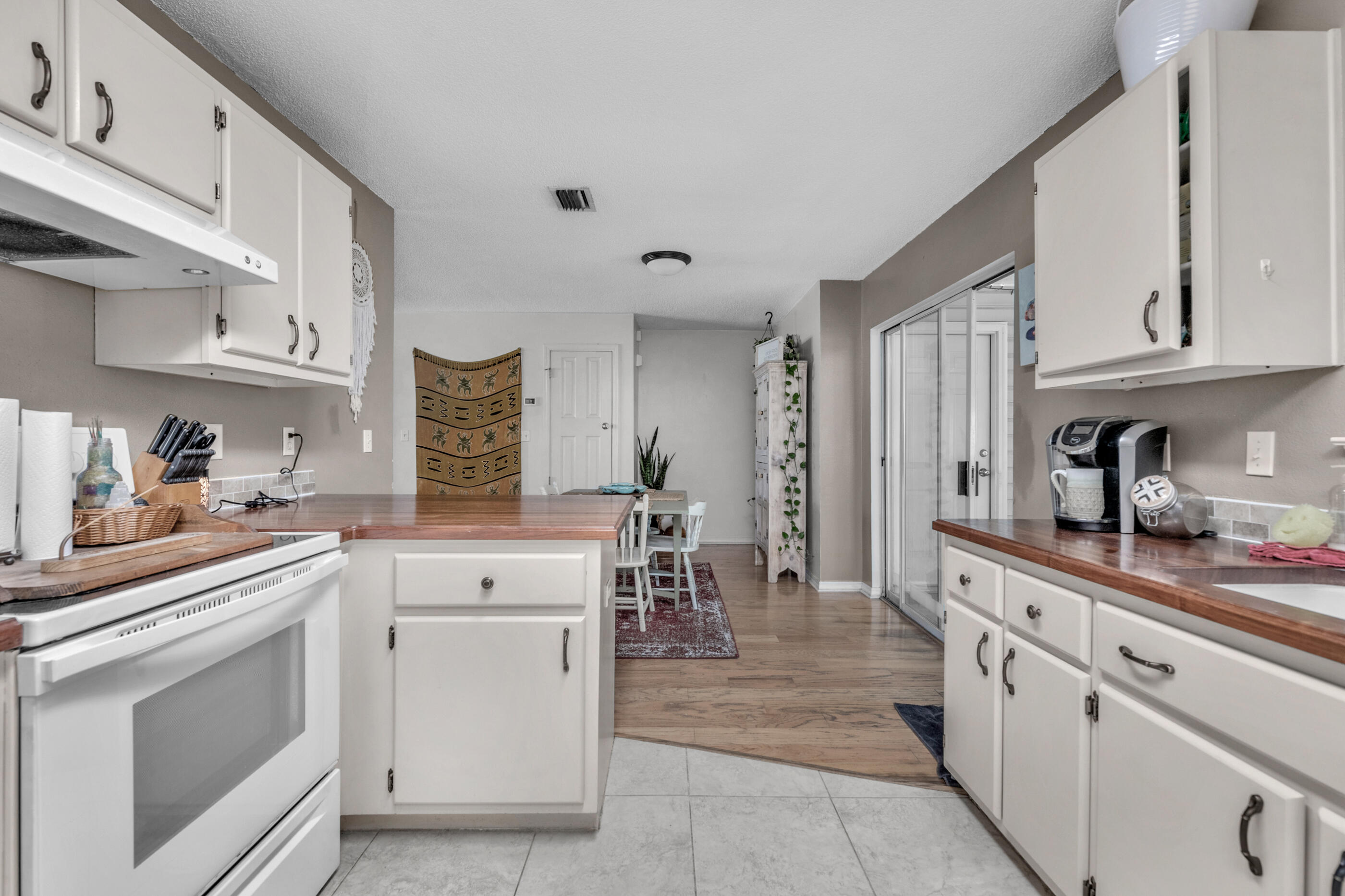 Southern Oaks Court - Residential