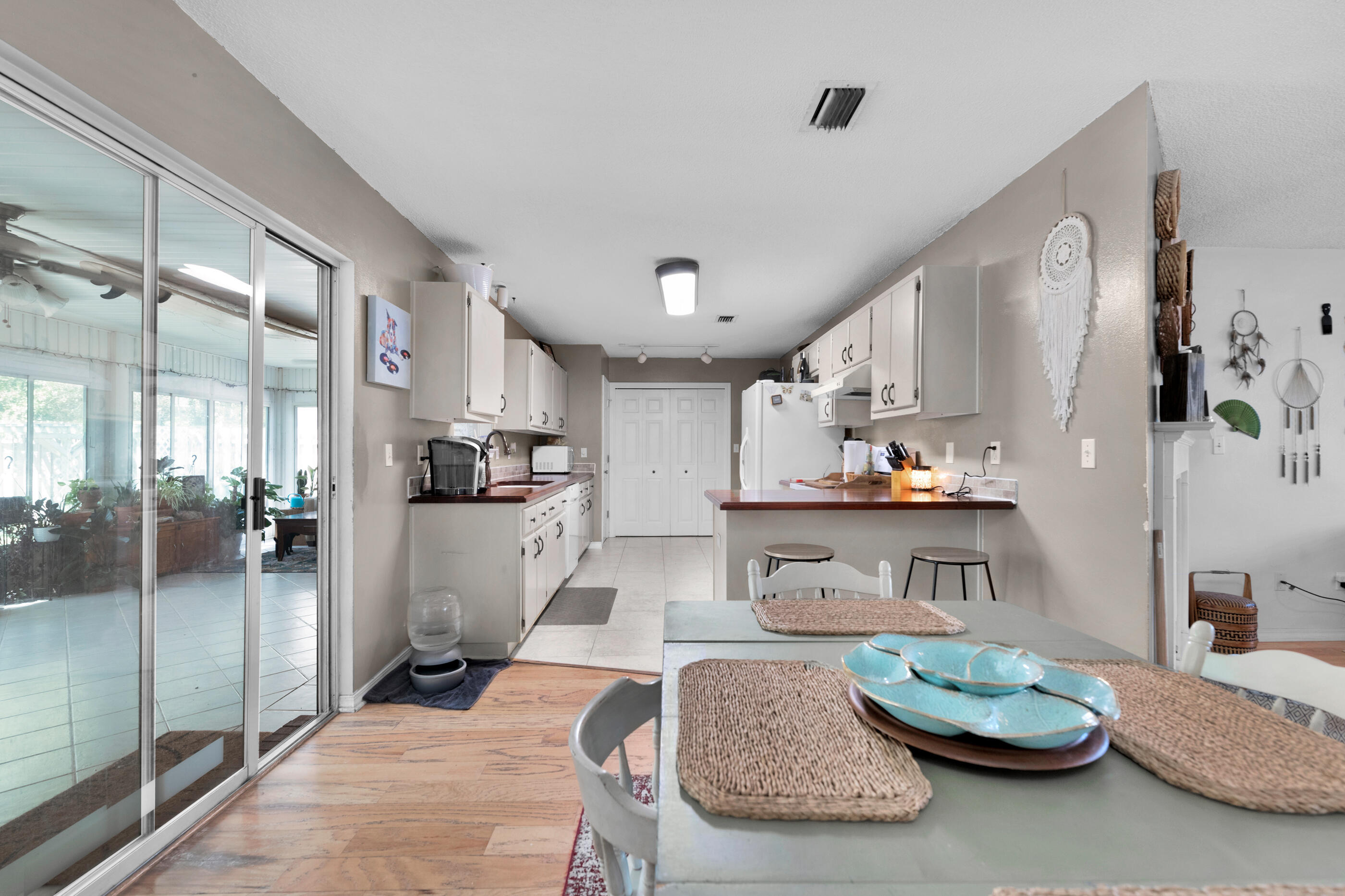 Southern Oaks Court - Residential