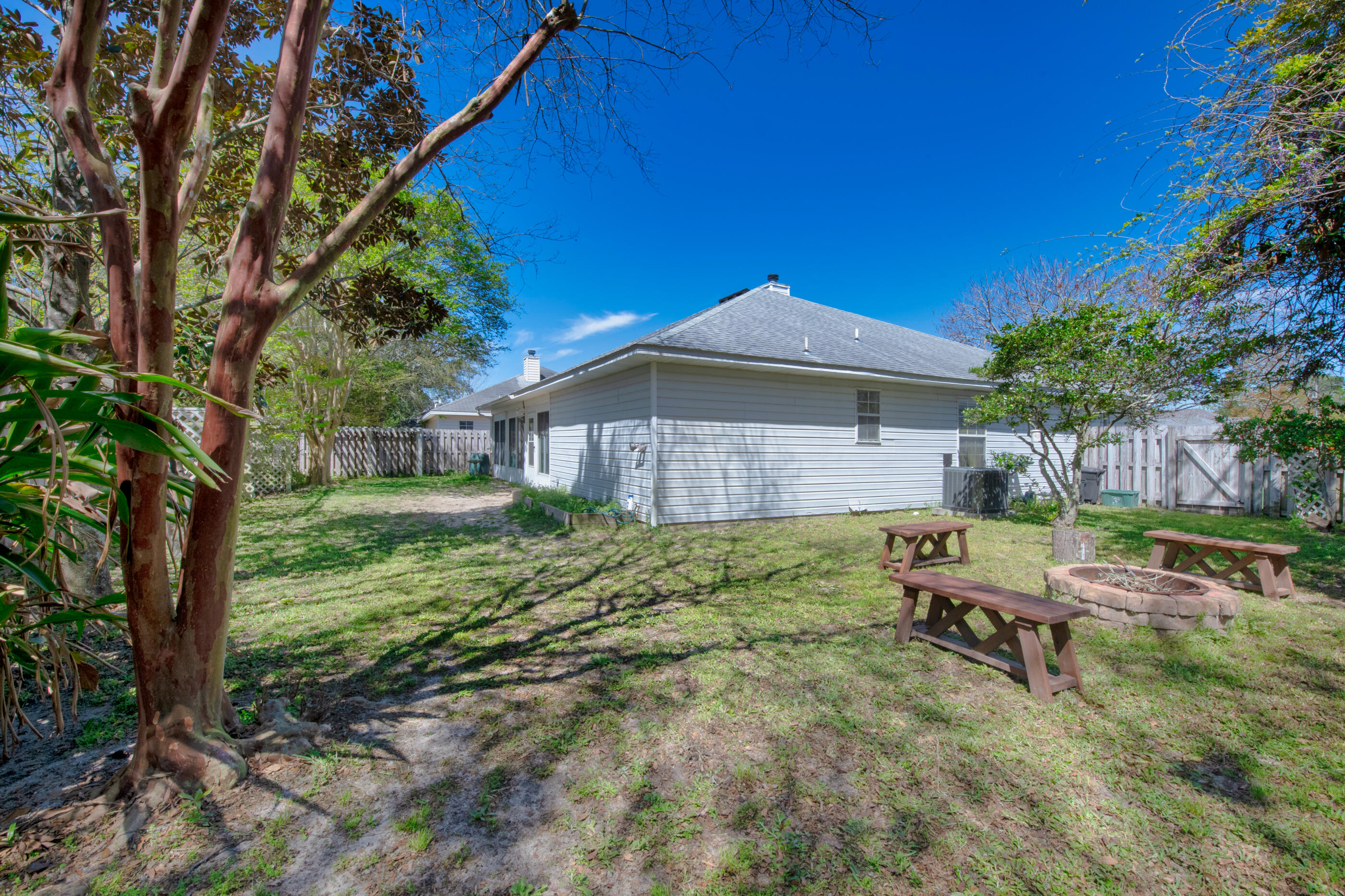 Southern Oaks Court - Residential