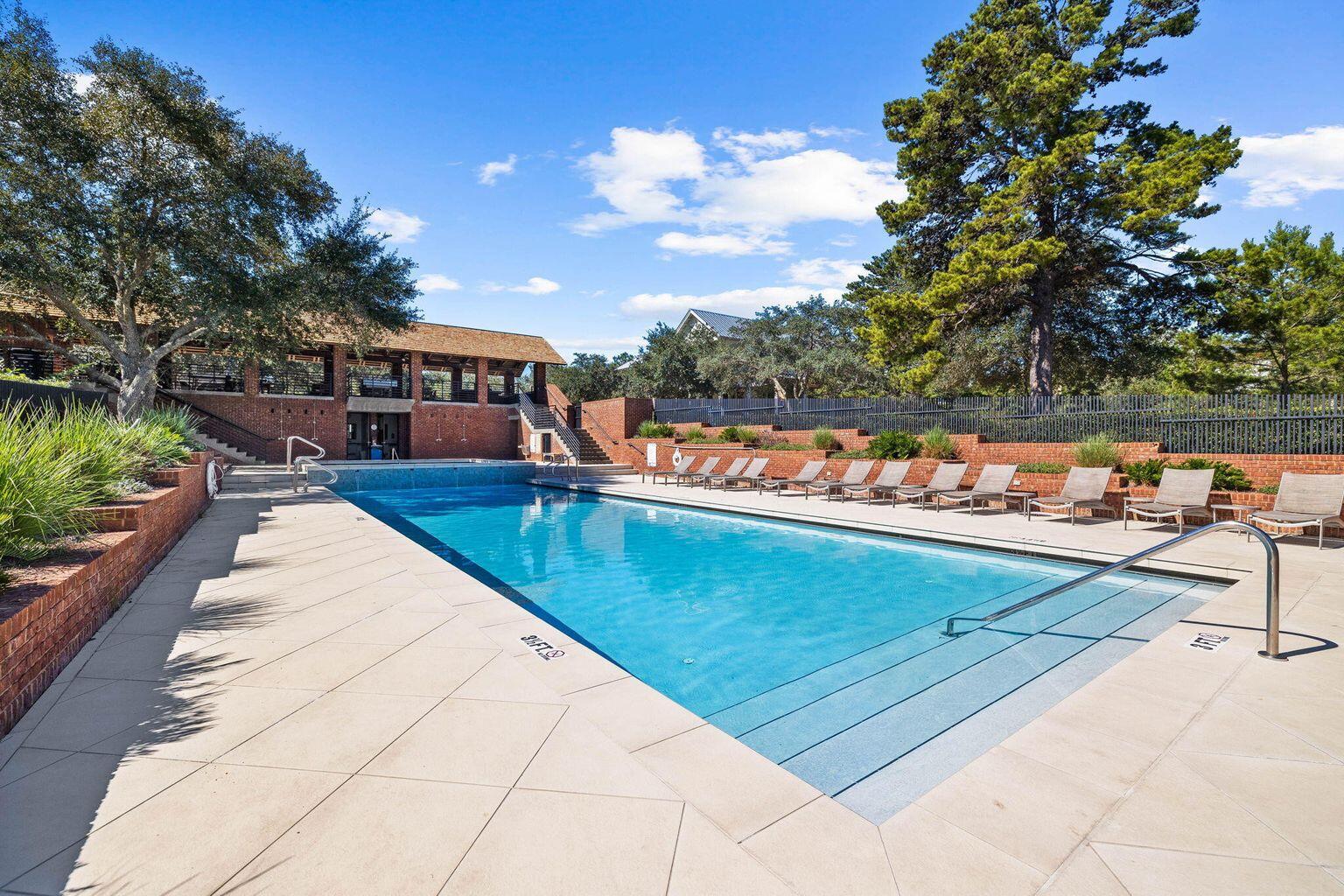 FOREST LAKES - Residential