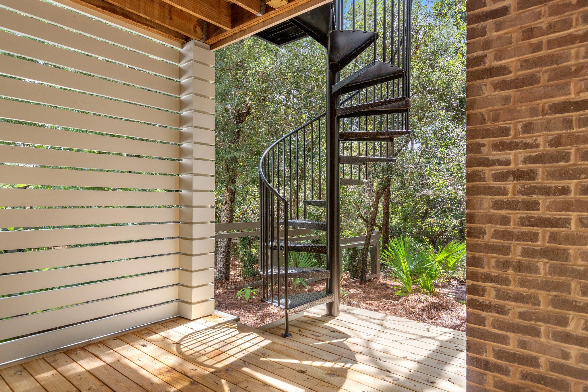 FOREST LAKES - Residential