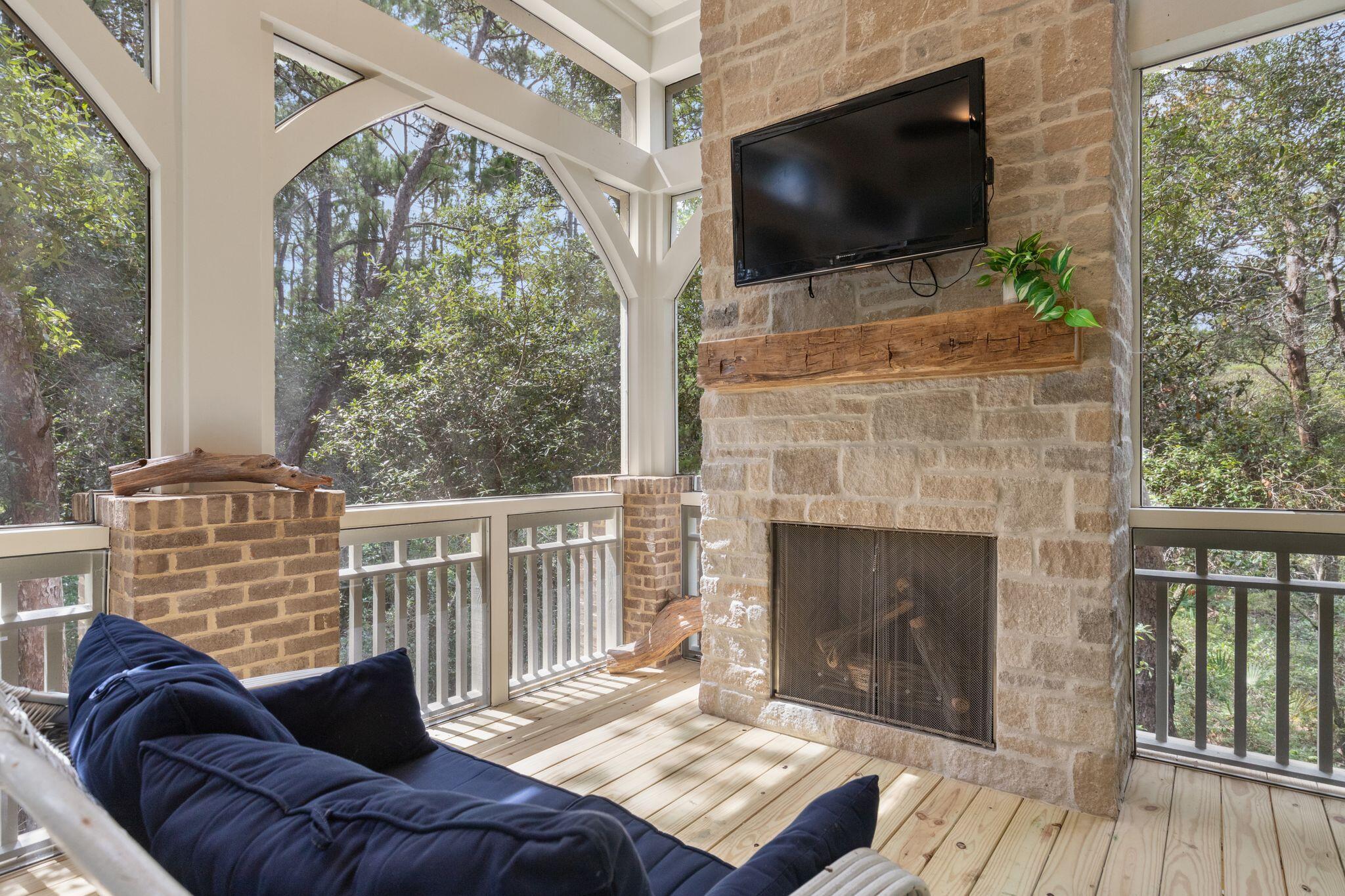 FOREST LAKES - Residential