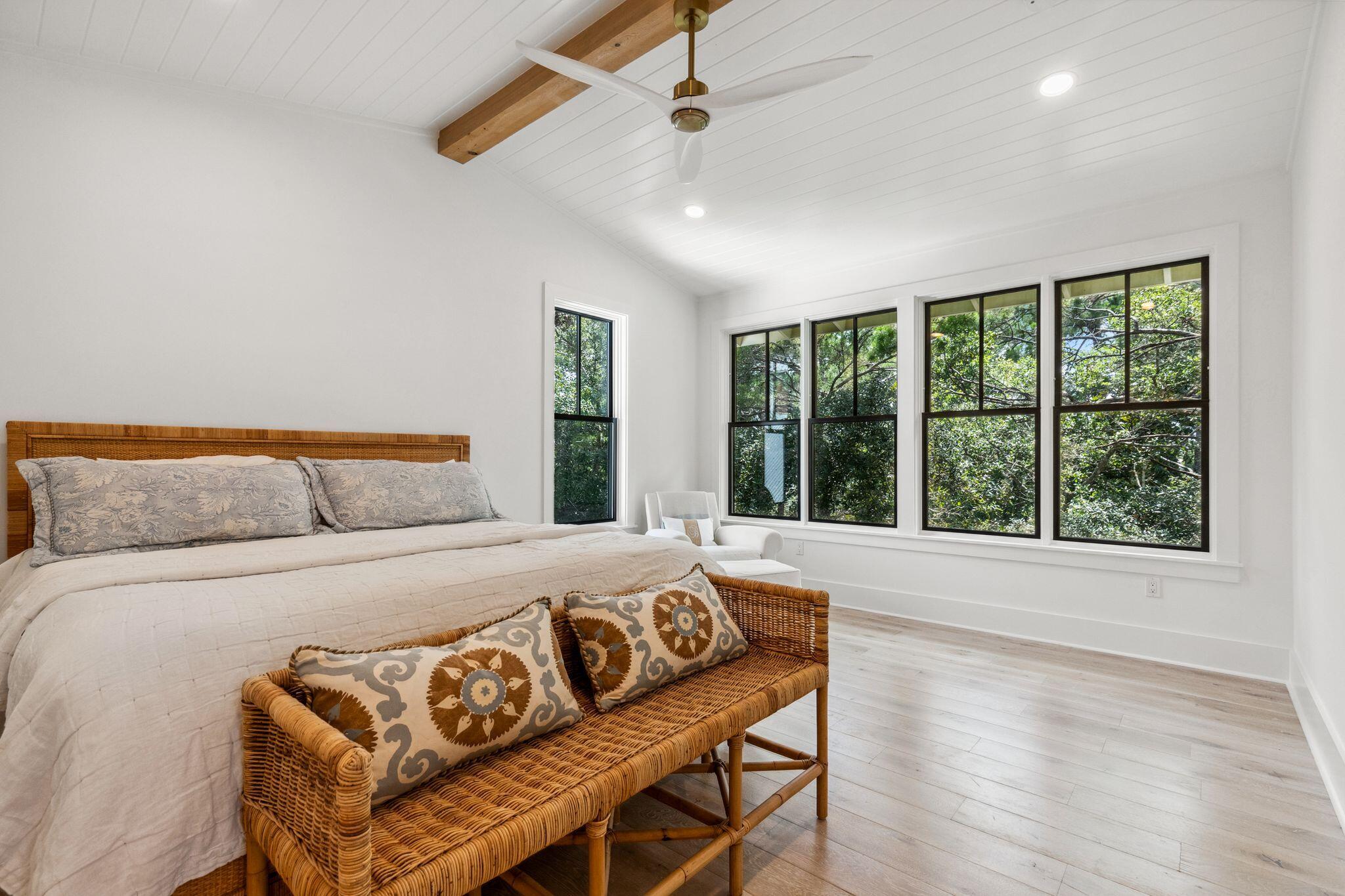 FOREST LAKES - Residential