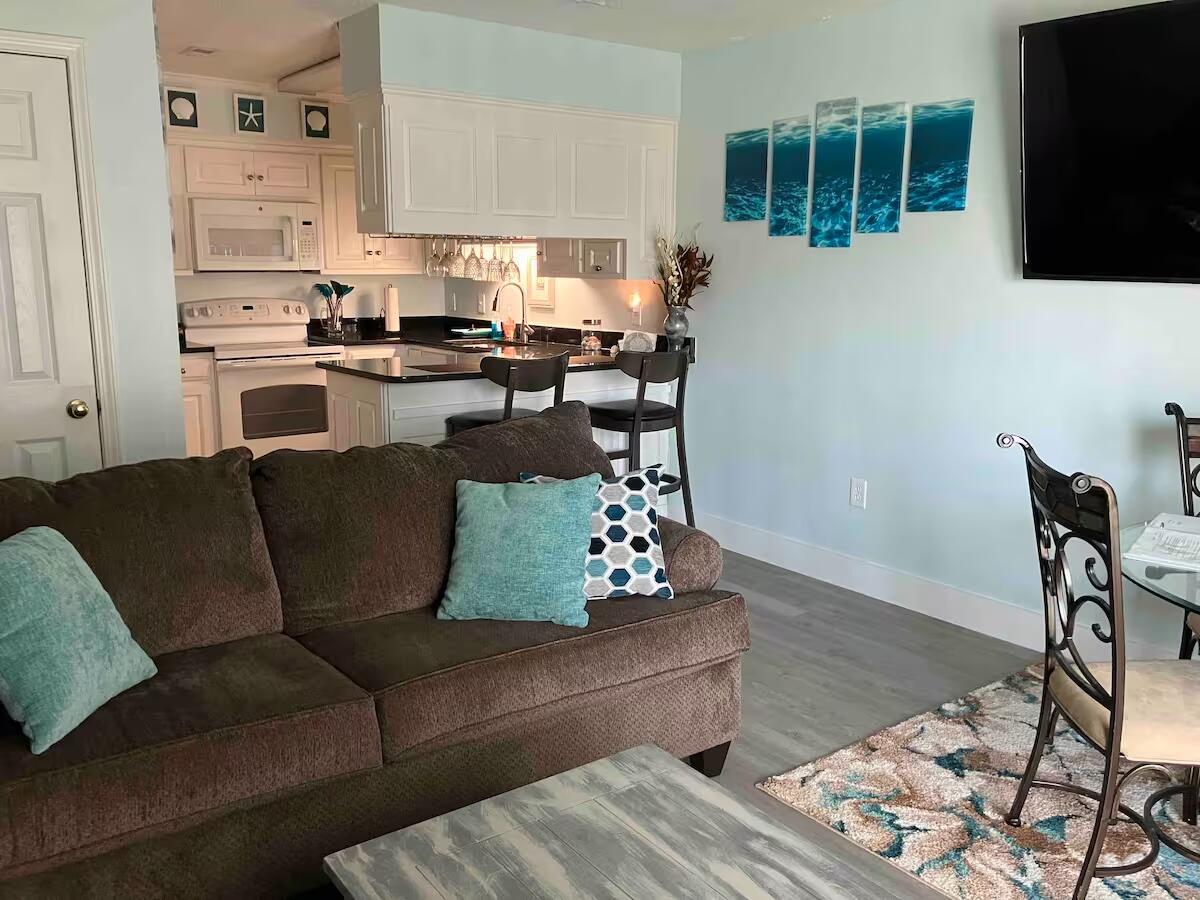 TREASURE COVE CONDOMINIUM UNIT D-103 ORB 980 P 492 1BR 1B 656 H&C ORB 4719 P 2364 - Residential