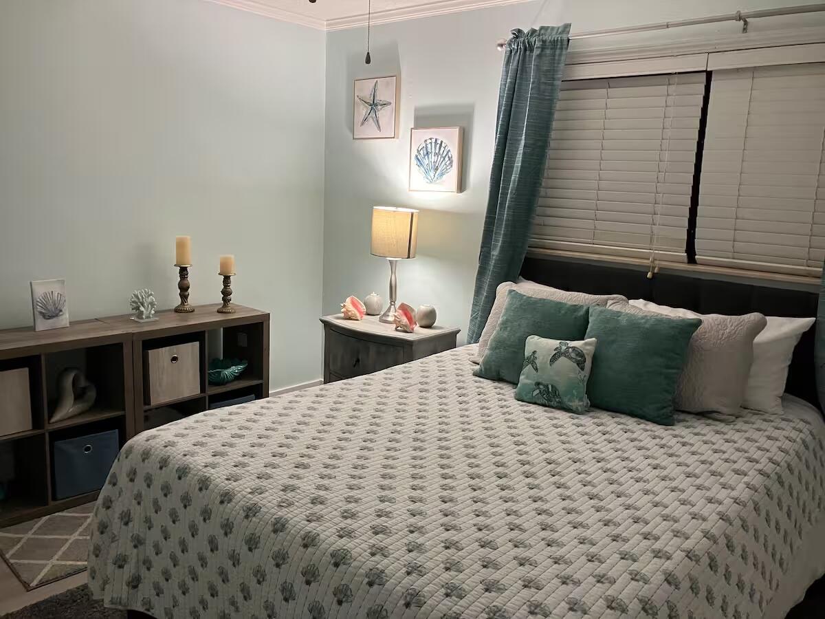 TREASURE COVE CONDOMINIUM UNIT D-103 ORB 980 P 492 1BR 1B 656 H&C ORB 4719 P 2364 - Residential