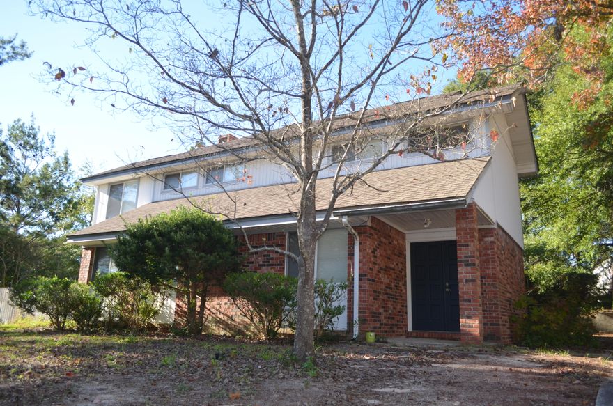 Seller pays title insurance and is offering a home warranty! This home offers an abundance of living space with an open floor plan. Soaring foyer entrance greets you through the double front doors. Living area offers a corner wood burning fireplace and views of the bay. A convenient powder room is just inside the sliding glass doors leading to a 16 X 32 inground pool. Spacious fenced in yard to enjoy outdoor privacy. There is even a bonus room off the kitchen which would make a great office/media/ or formal dining room. Upstairs master also features a cozy sun room with views of the Bayou. Seller indicates that there is a steel I beam running between first and second floor for extra strength. This home is being sold 'as is'.