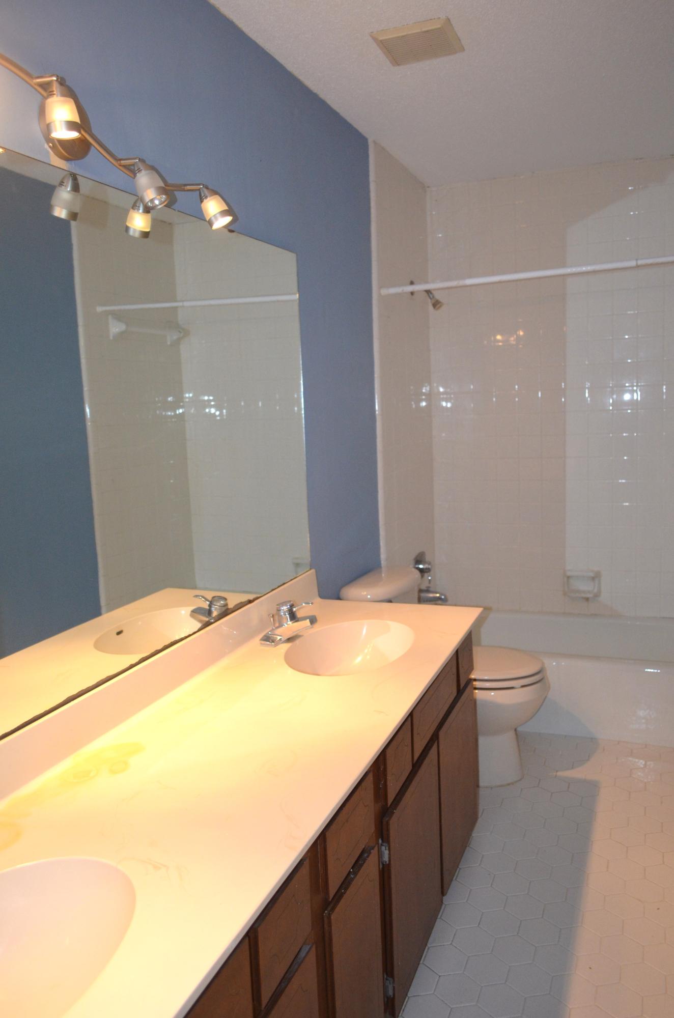 EDGEWATER VILLAGE NORTH - Residential