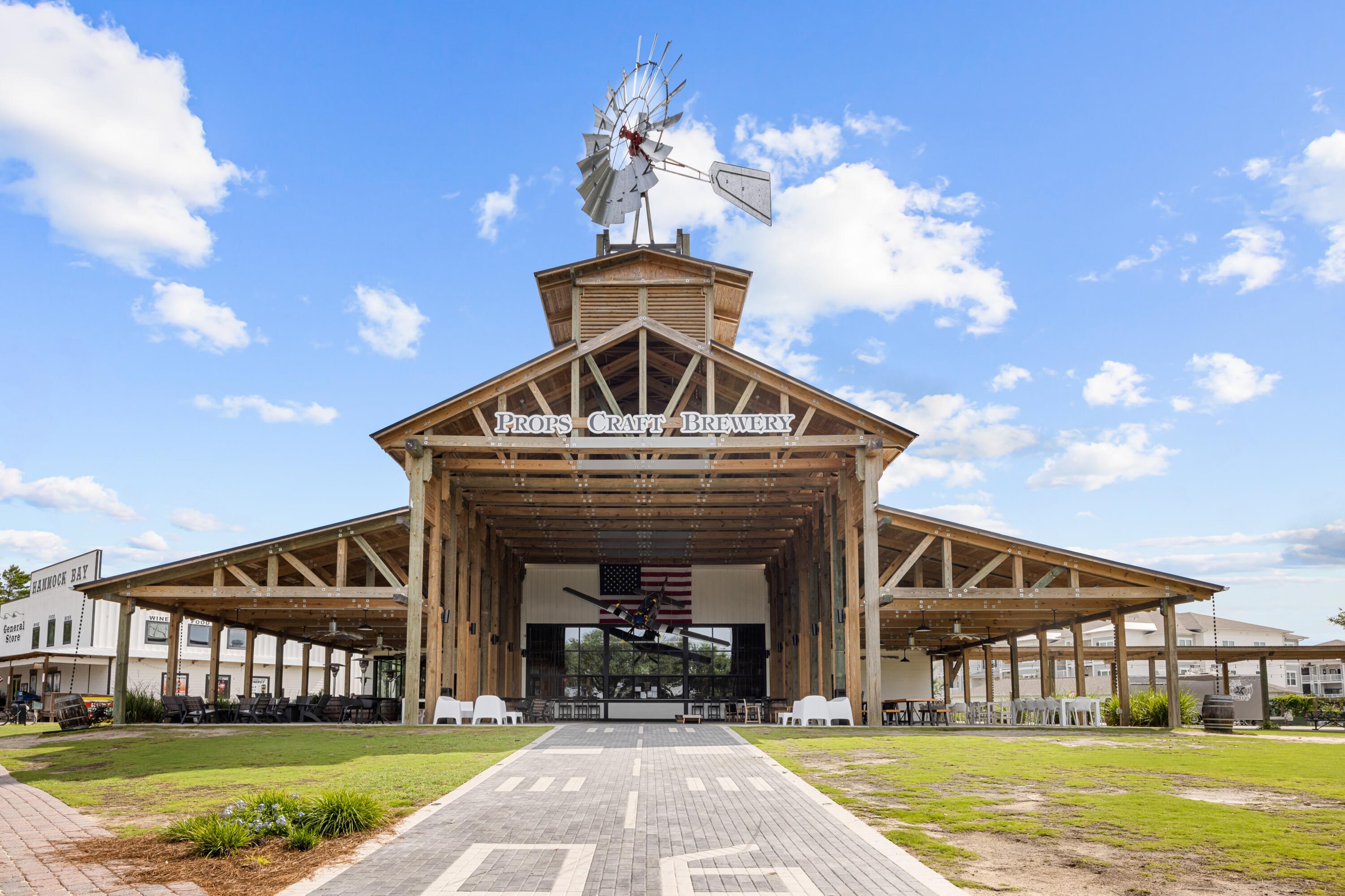 HAMMOCK BAY - Residential