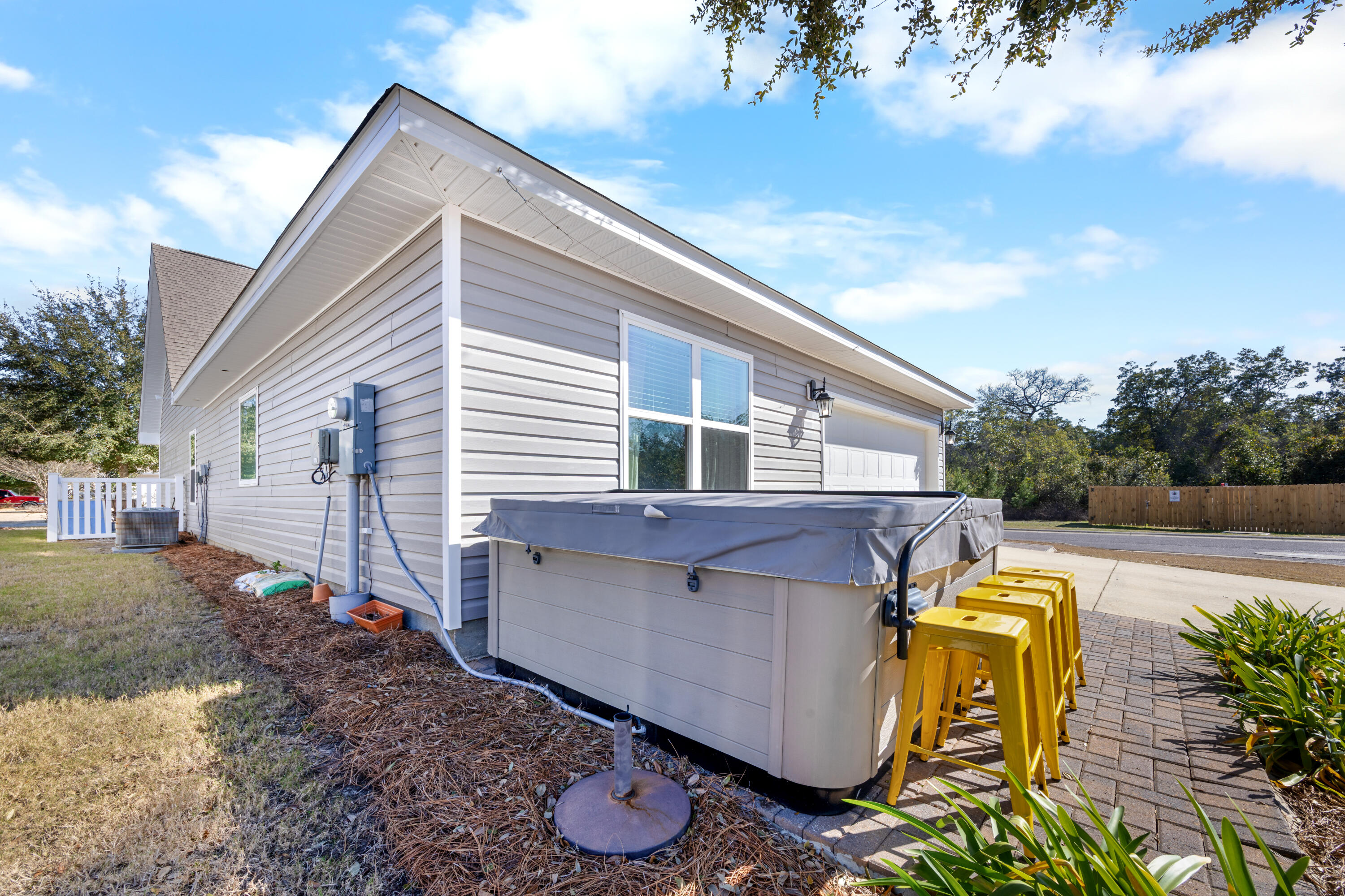 HAMMOCK BAY - Residential