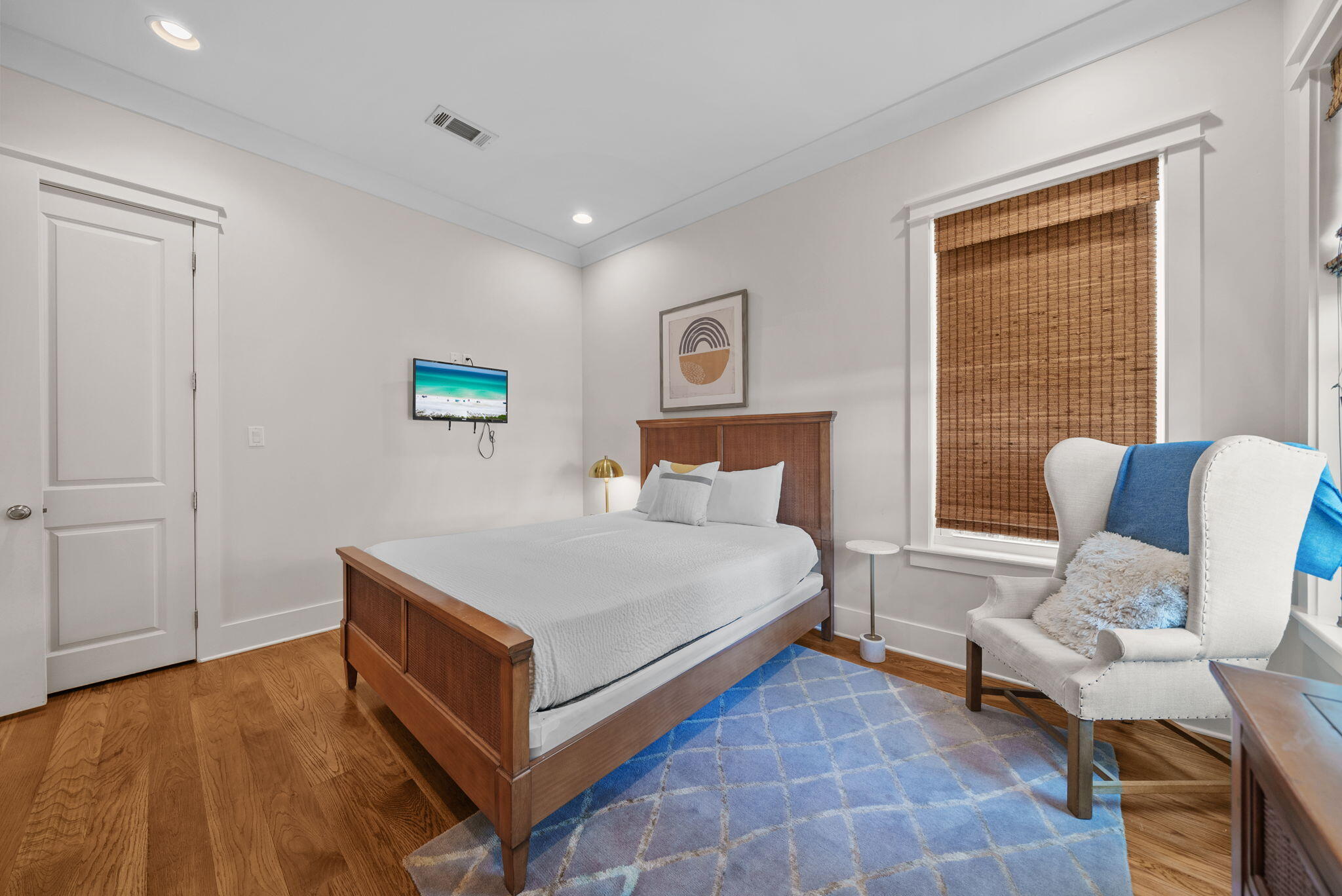 LAKESIDE AT BLUE MOUNTAIN BEACH - Residential Lease