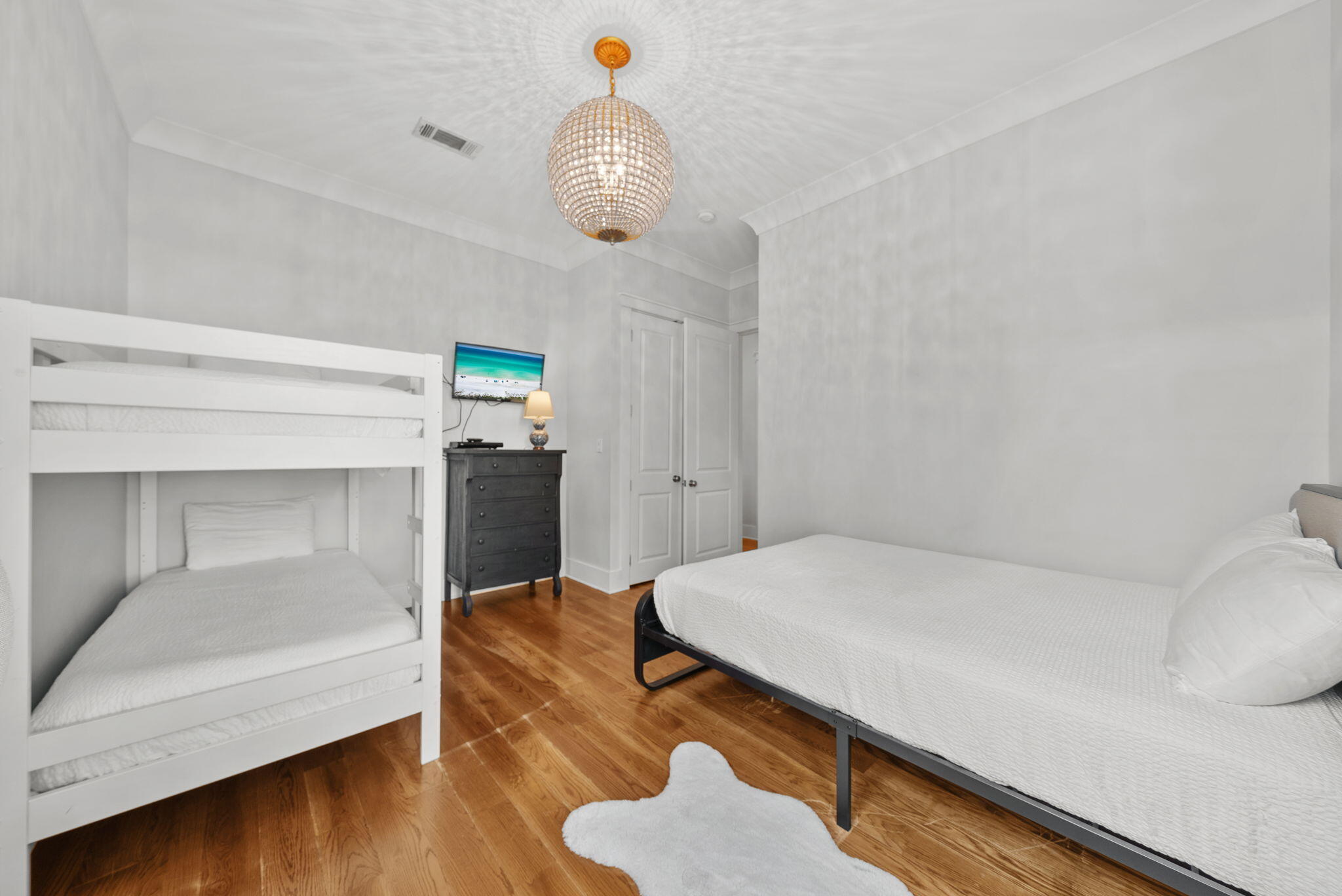 LAKESIDE AT BLUE MOUNTAIN BEACH - Residential Lease