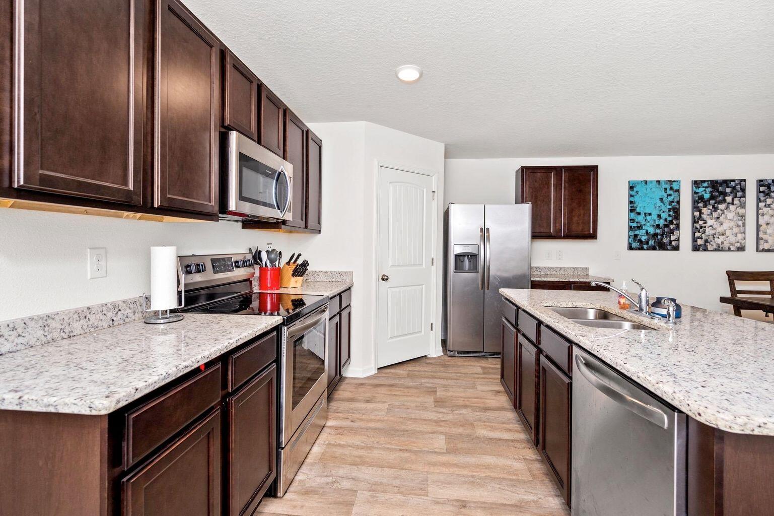 Redstone Commons - Residential Lease