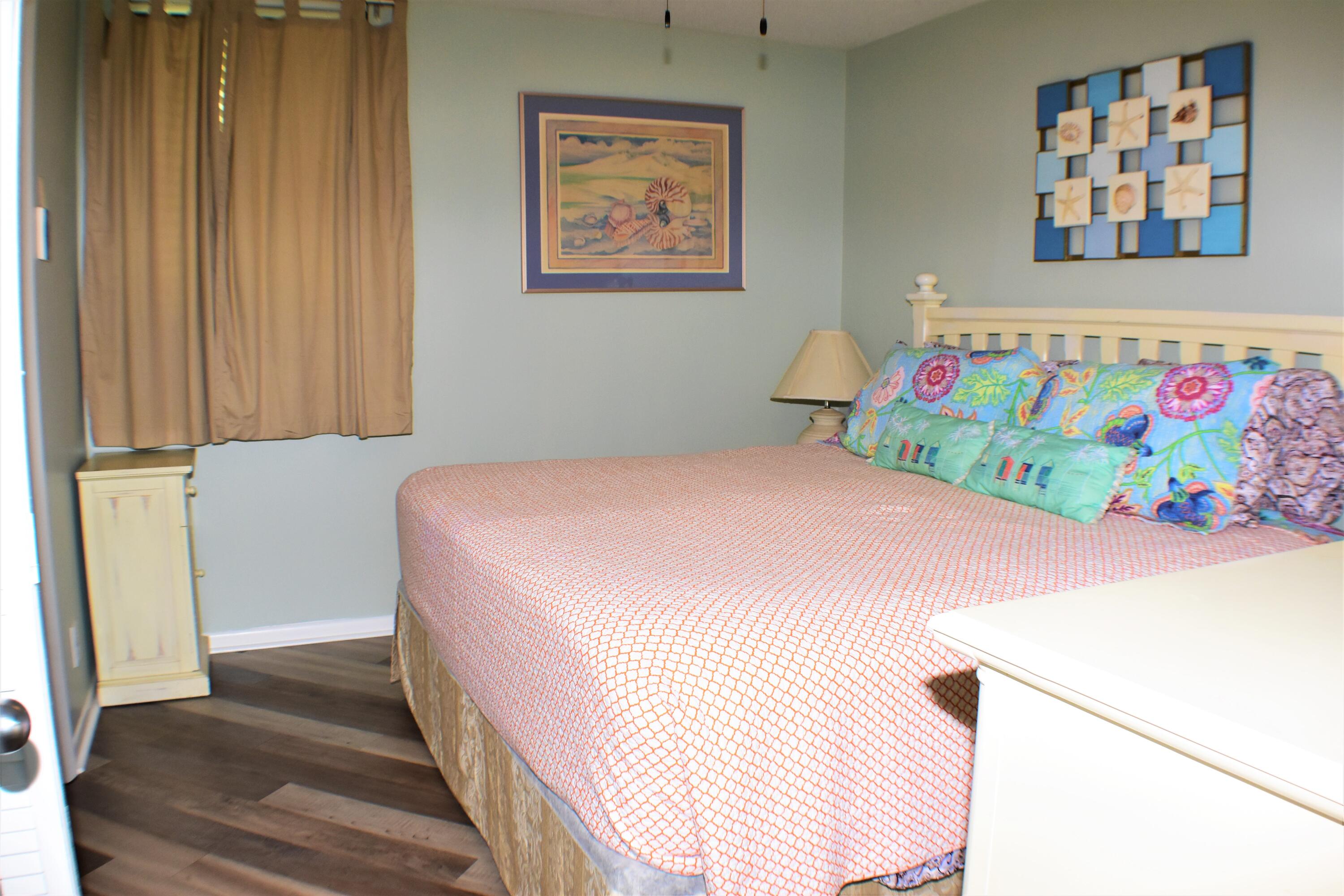 SUNBIRD CONDO - Residential