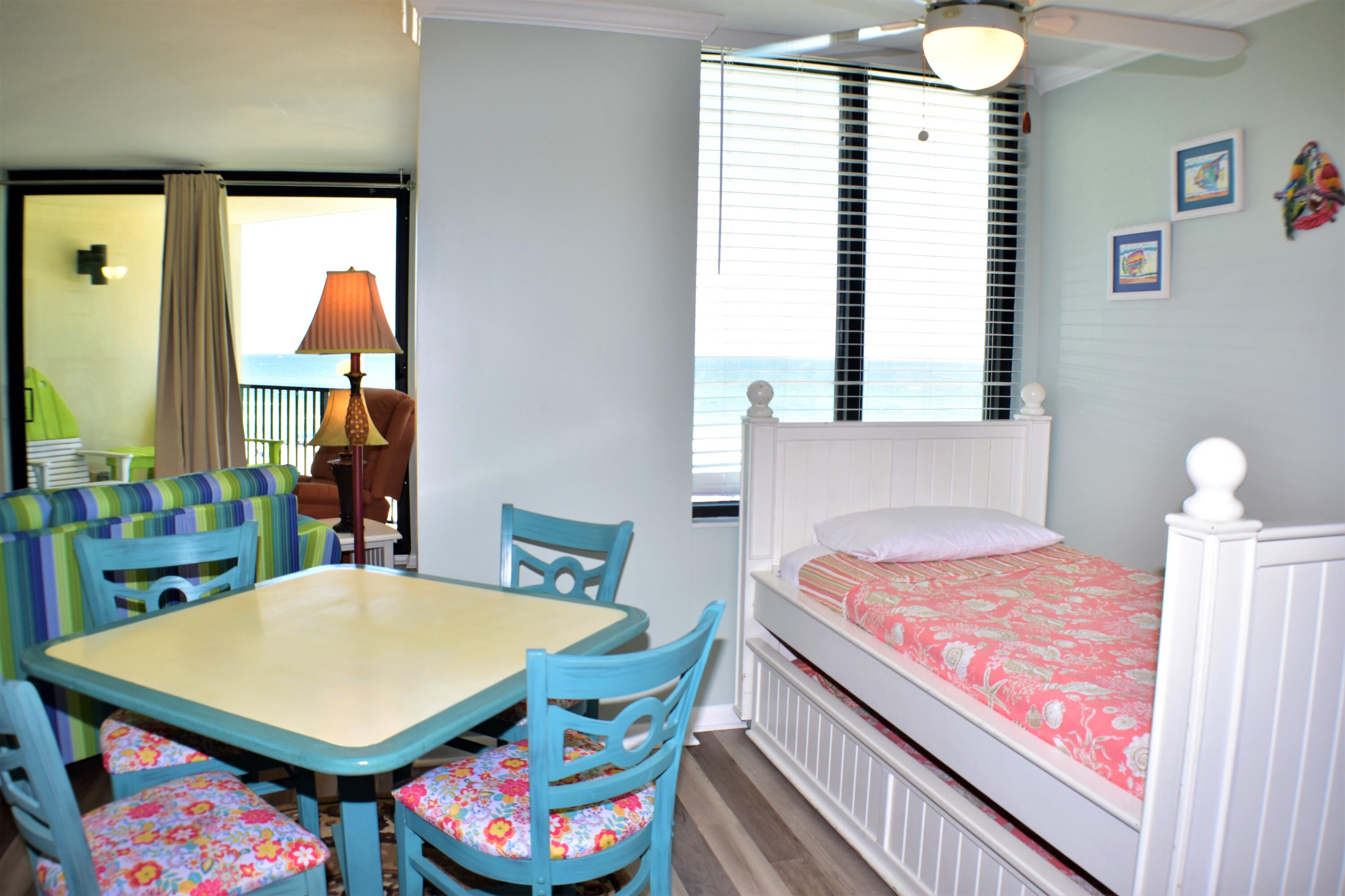 SUNBIRD CONDO - Residential