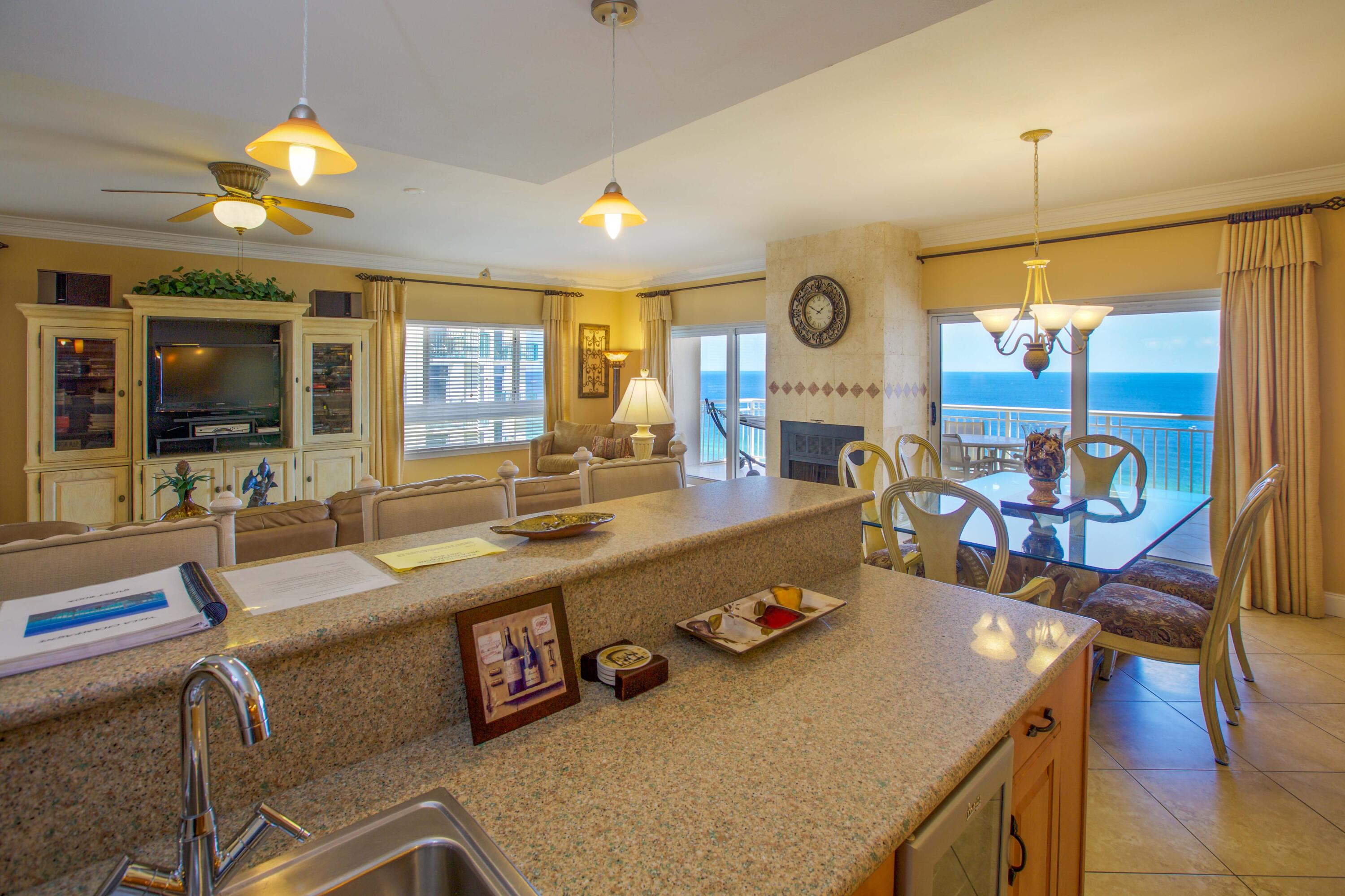 DESTIN TOWERS CONDO - Residential