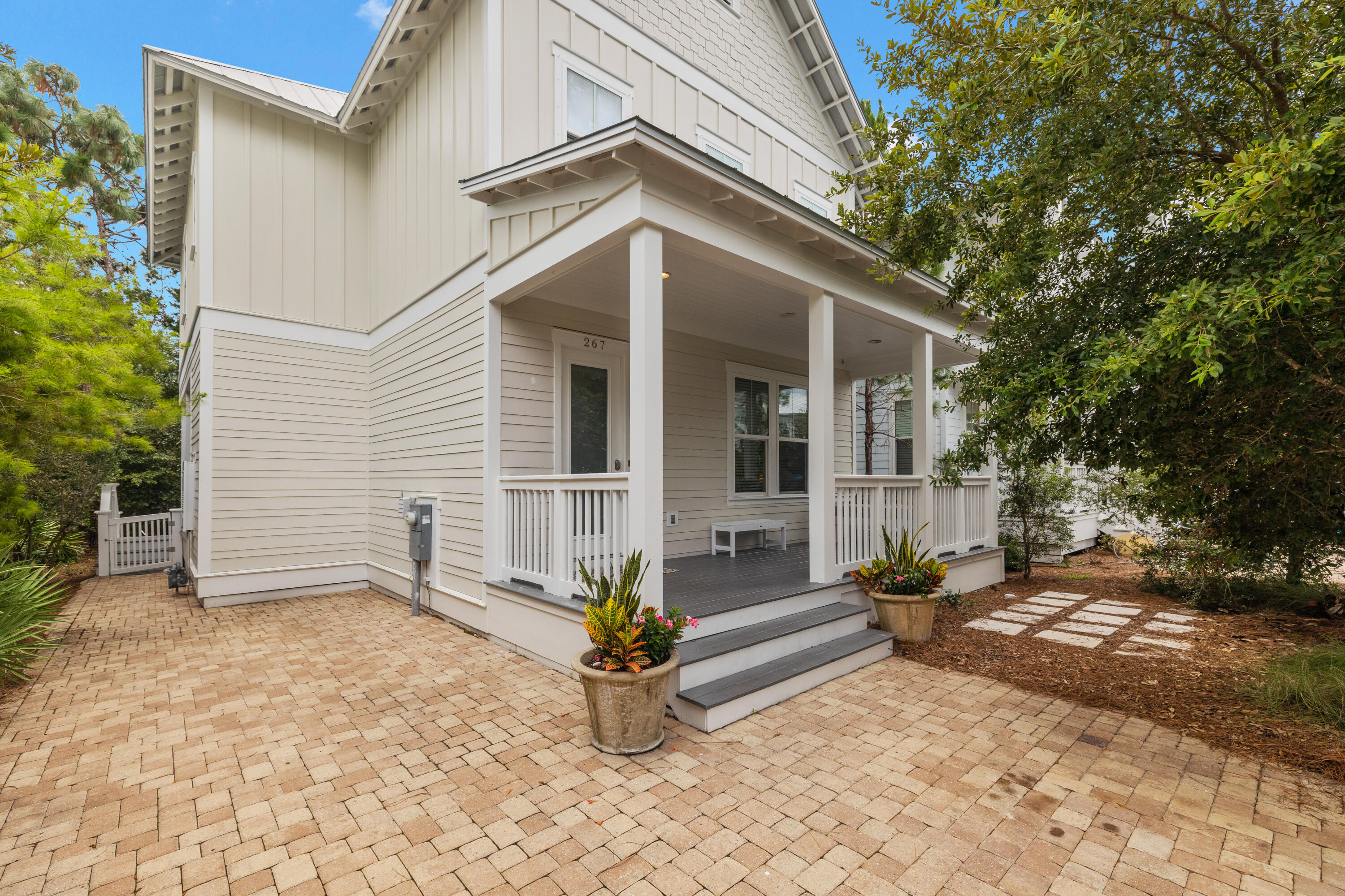 HIGHLAND PARKS - Residential