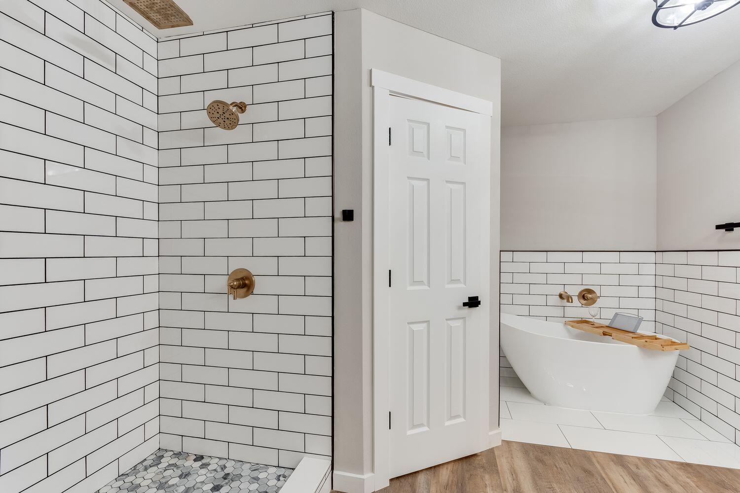 LAGRANGE SHORES - Residential