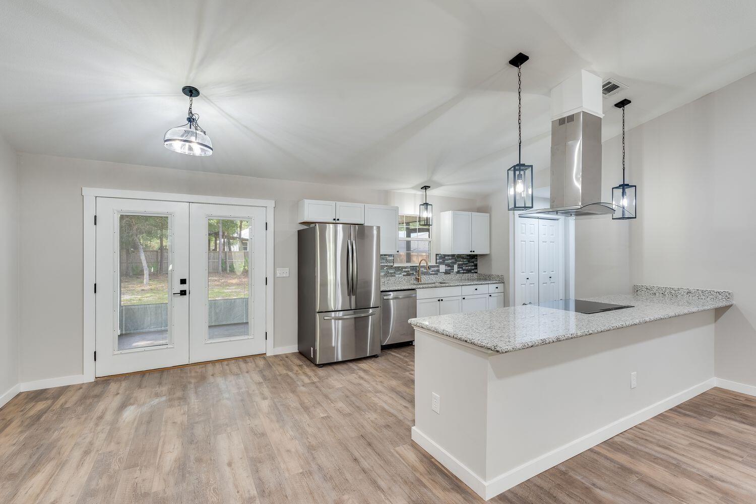 LAGRANGE SHORES - Residential