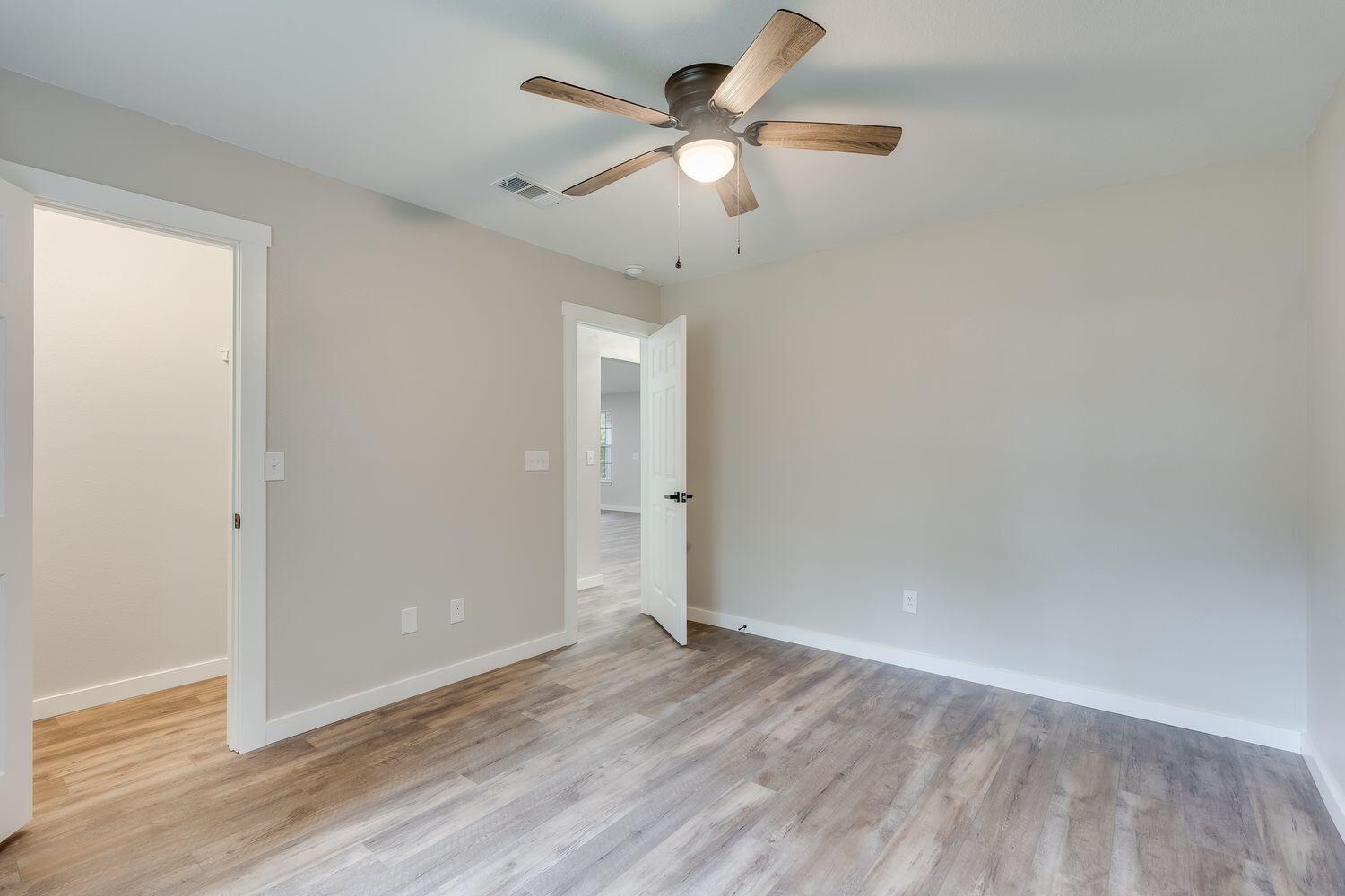 LAGRANGE SHORES - Residential