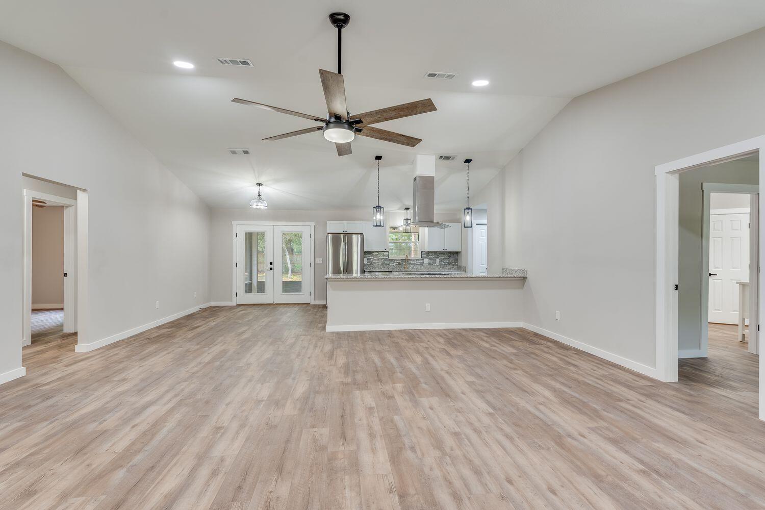 LAGRANGE SHORES - Residential