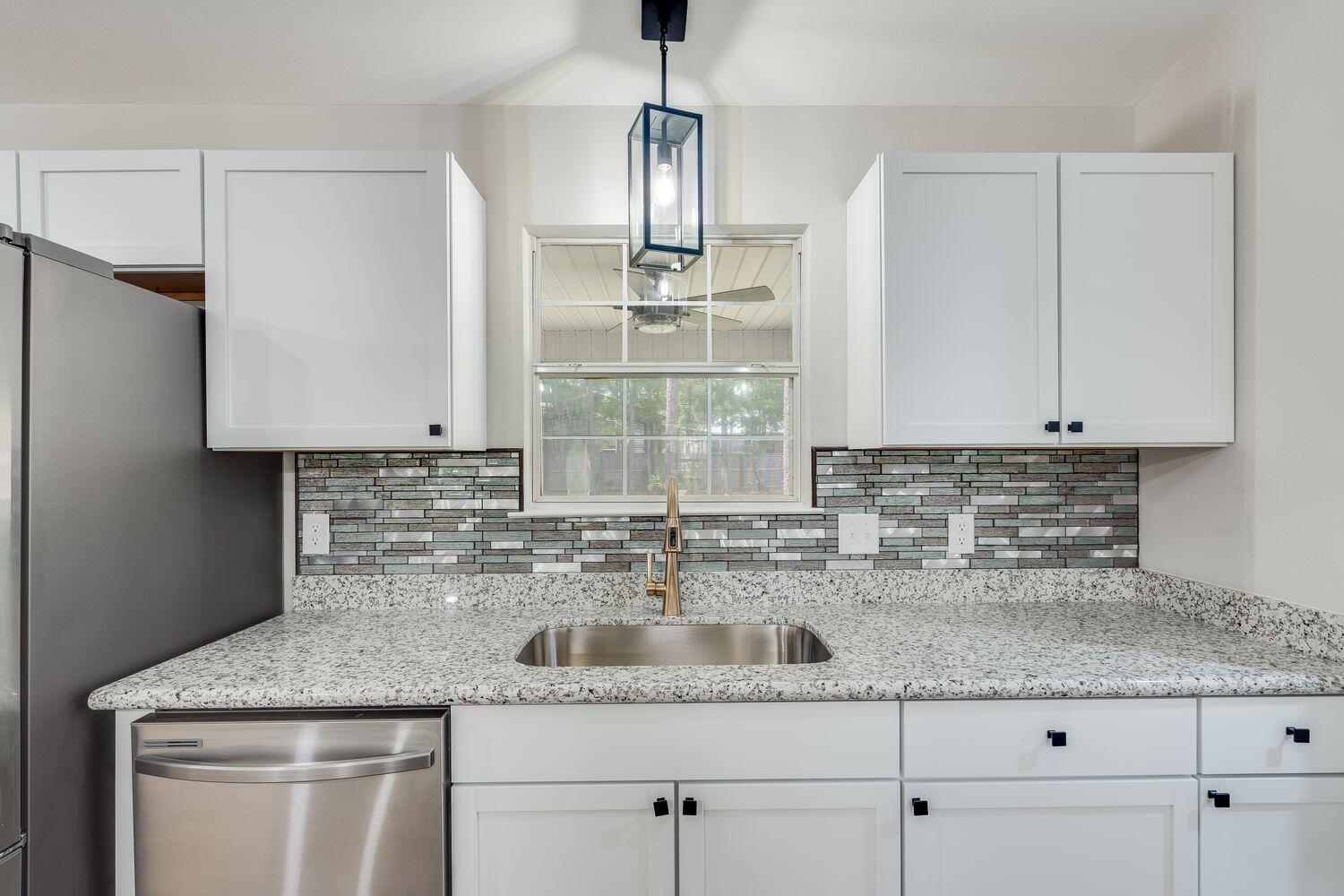 LAGRANGE SHORES - Residential