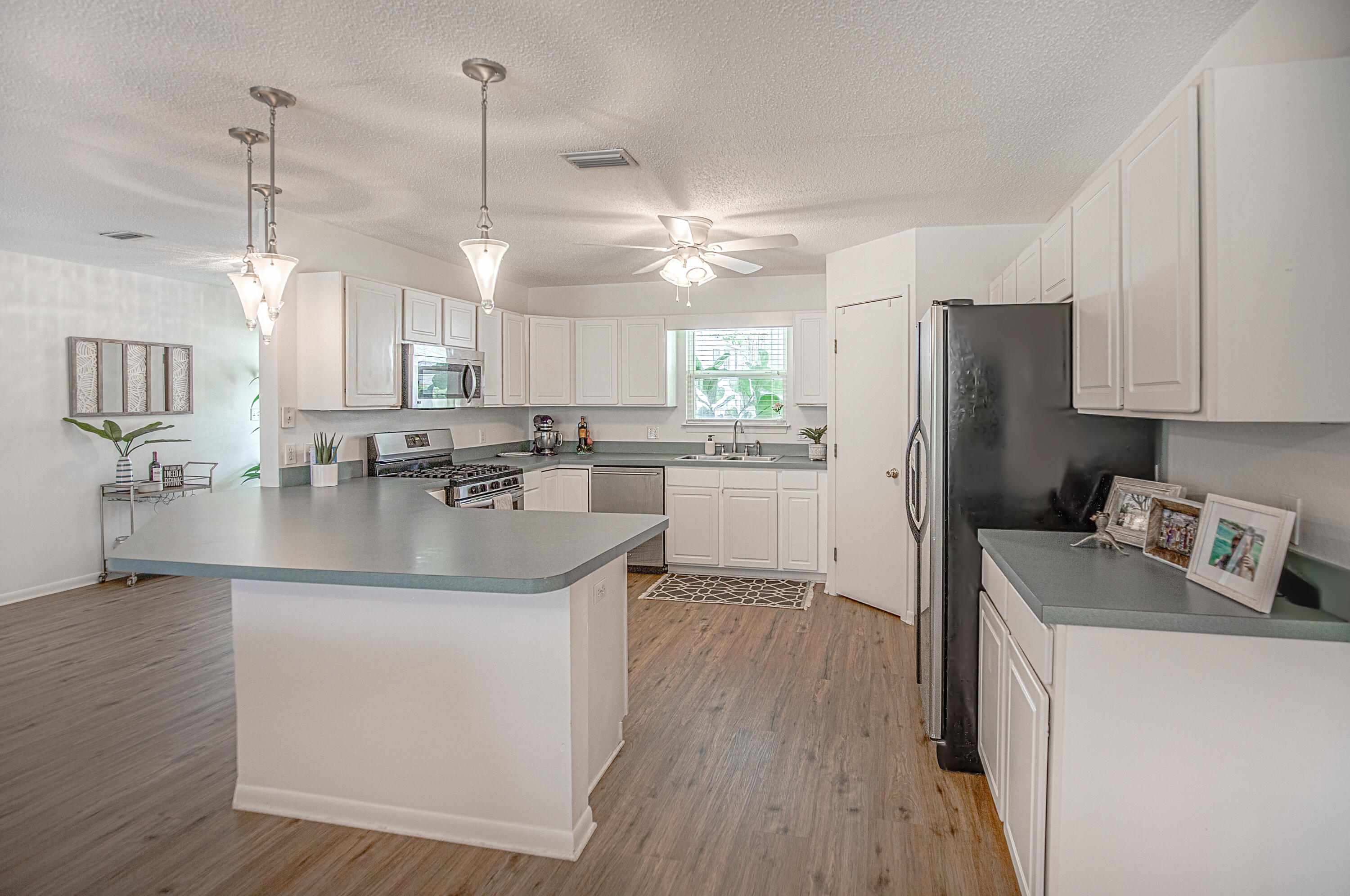 THOMPSON PLANTATION - Residential