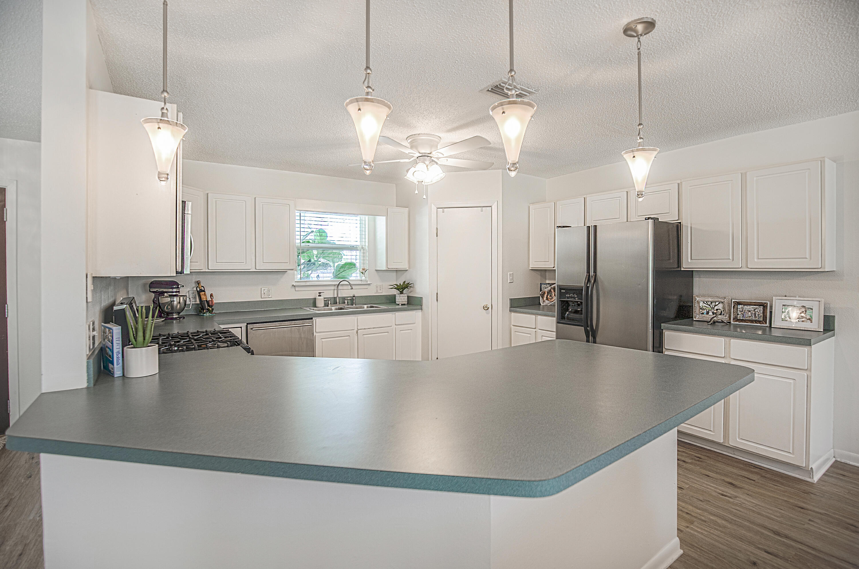 THOMPSON PLANTATION - Residential