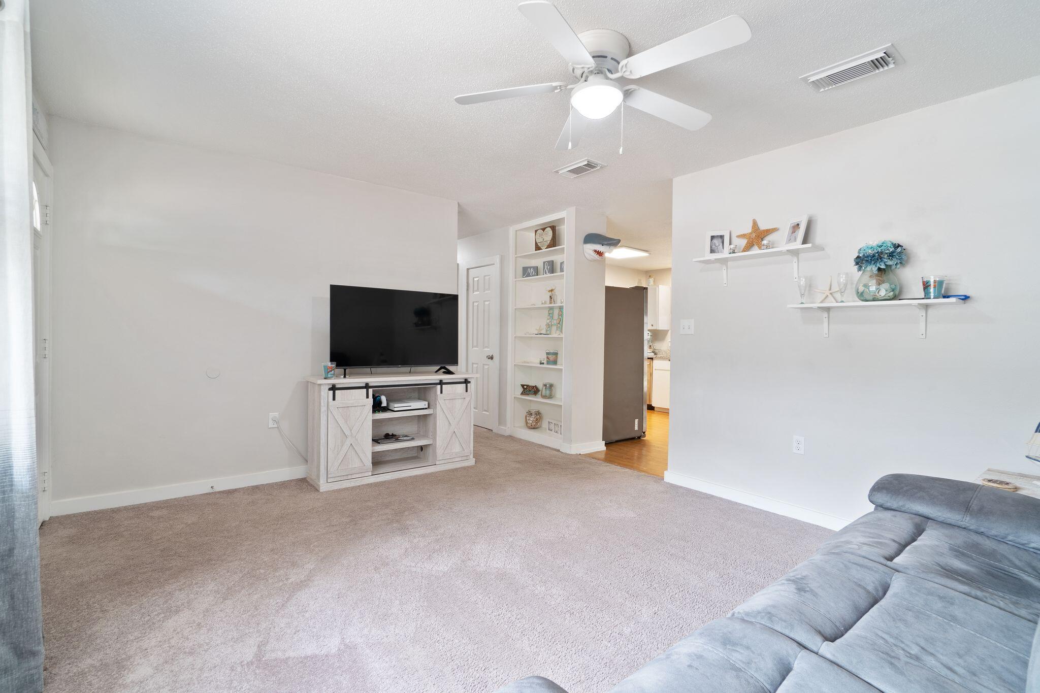 MARY ESTHER HEIGHTS - Residential