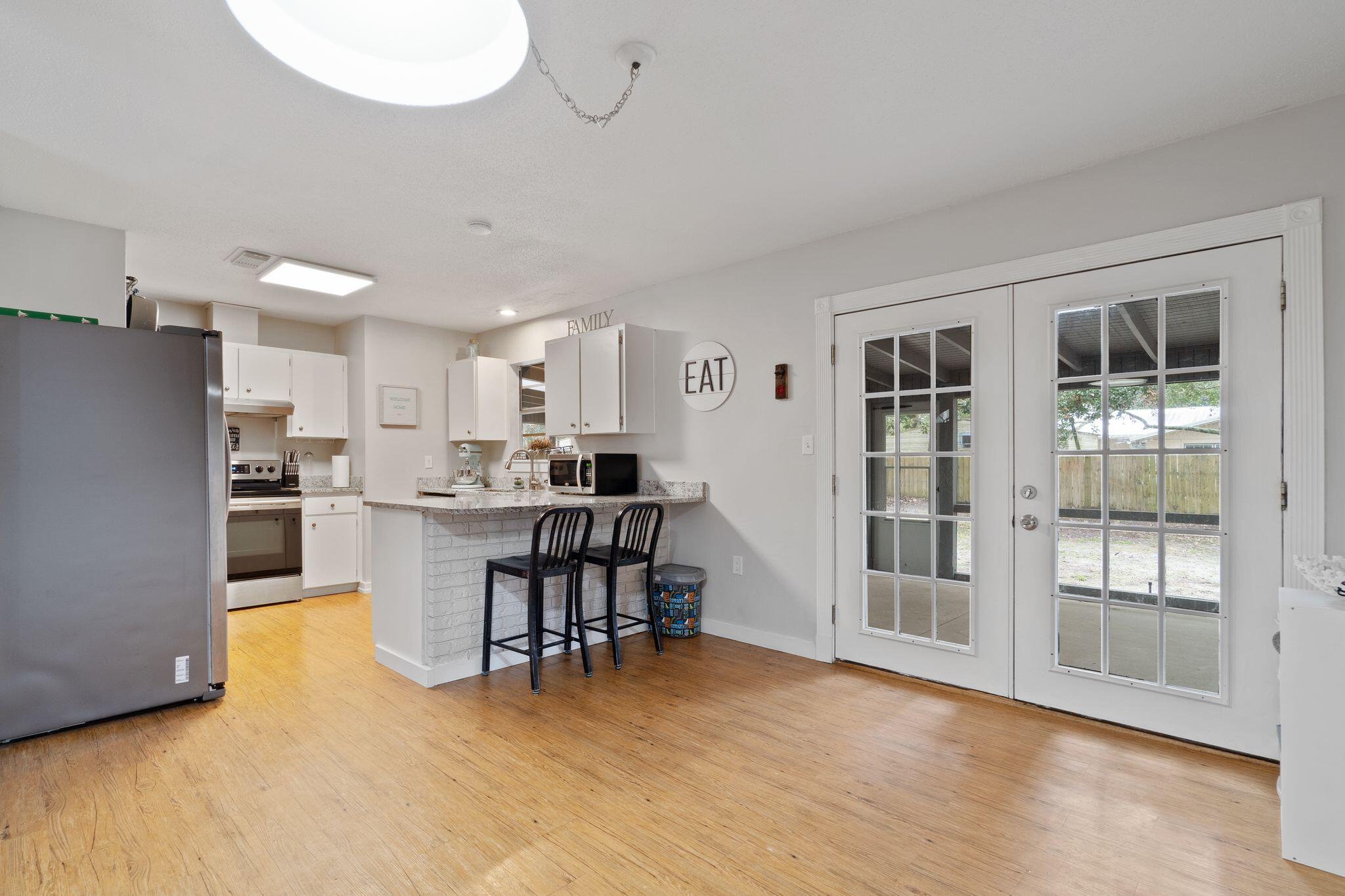 MARY ESTHER HEIGHTS - Residential