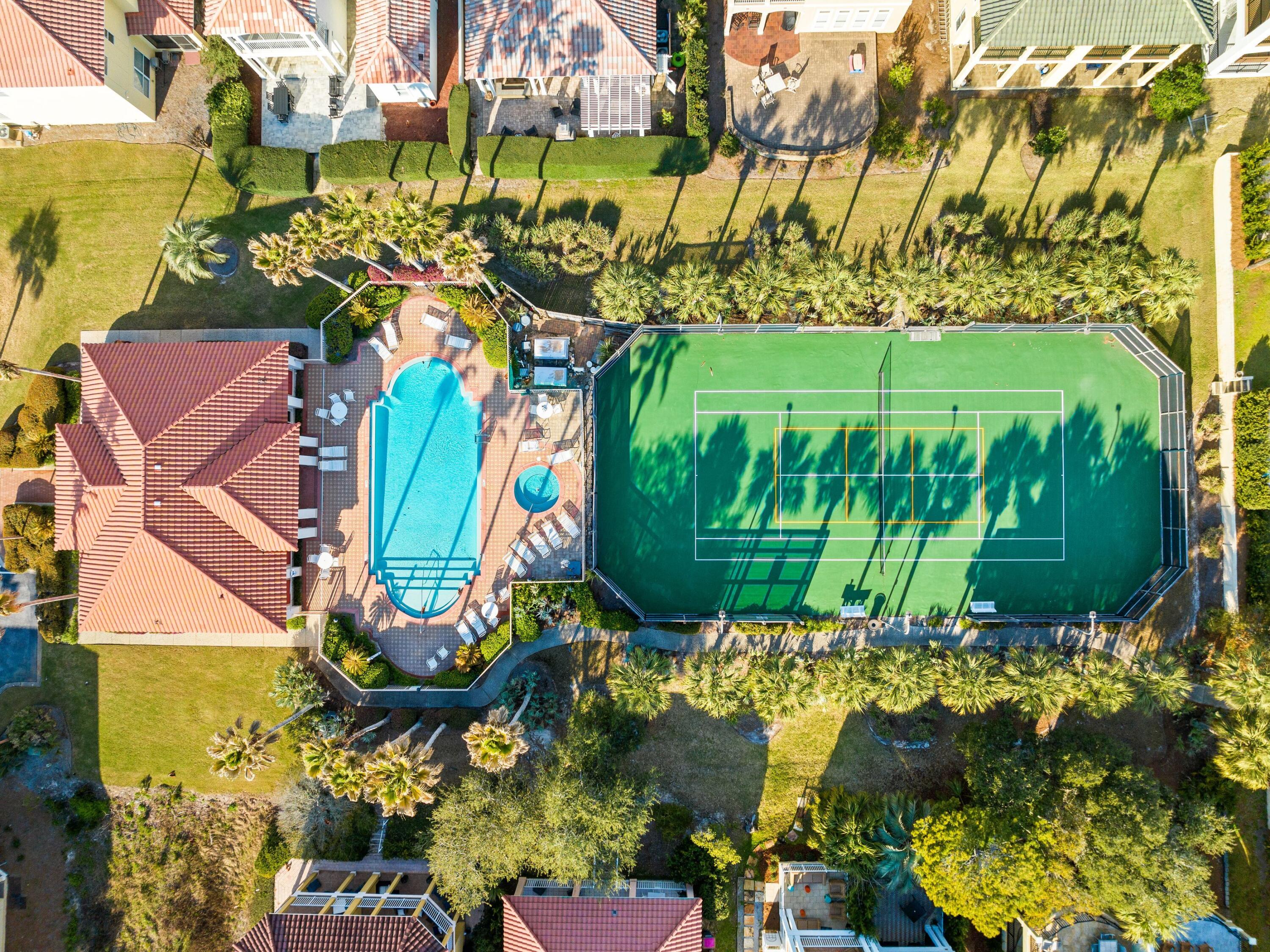LA VALENCIA BEACH RESORT - Land