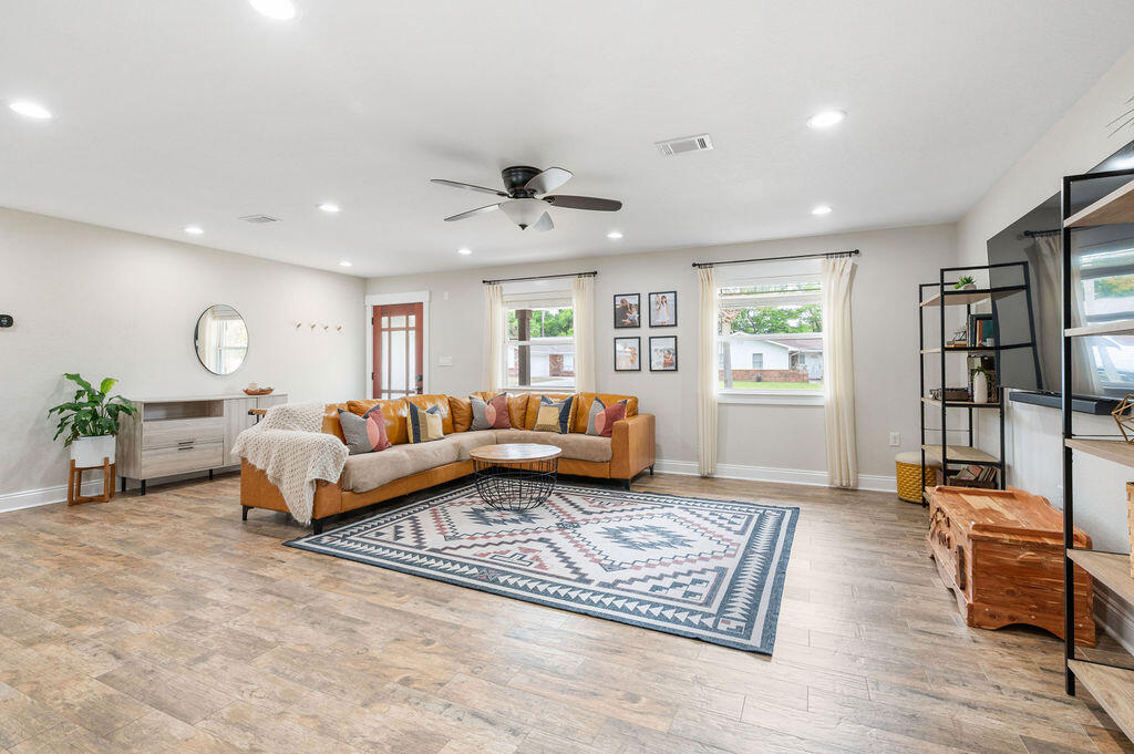 PALM ESTATES UNIT 1 - Residential