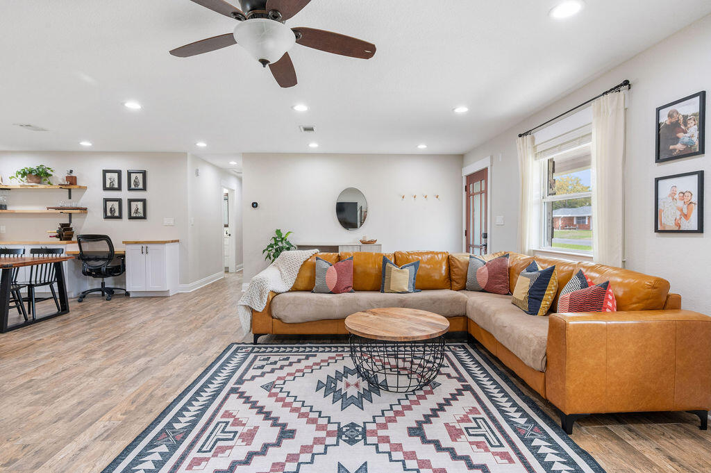 PALM ESTATES UNIT 1 - Residential