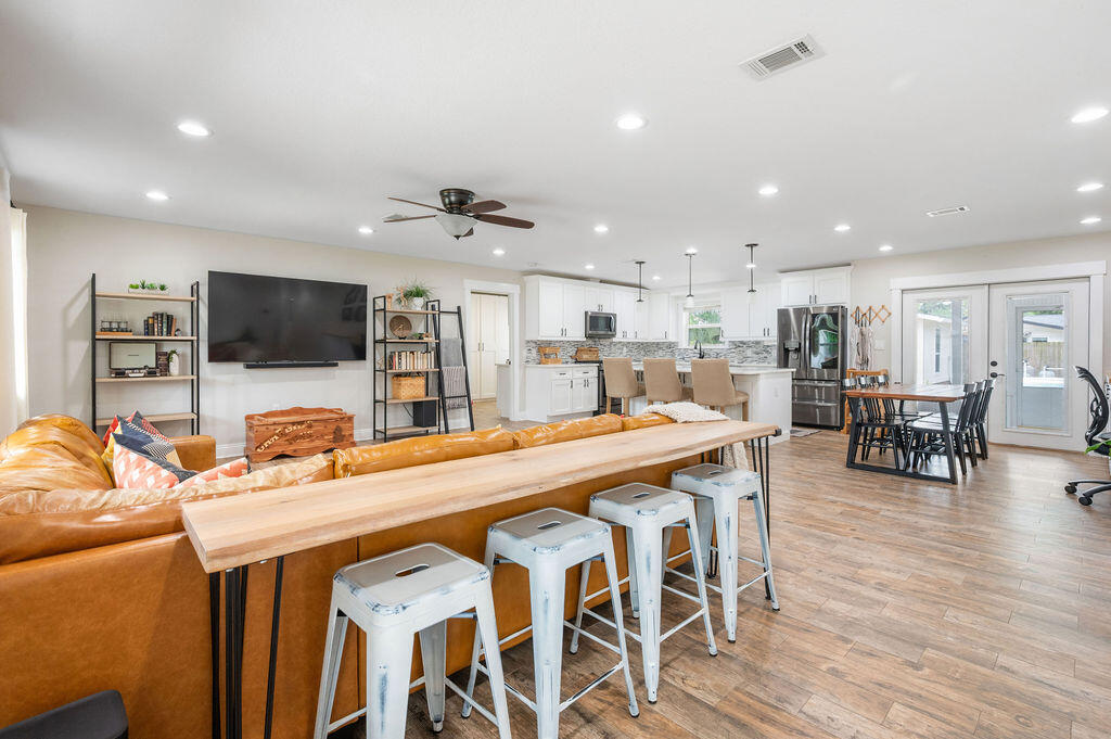 PALM ESTATES UNIT 1 - Residential