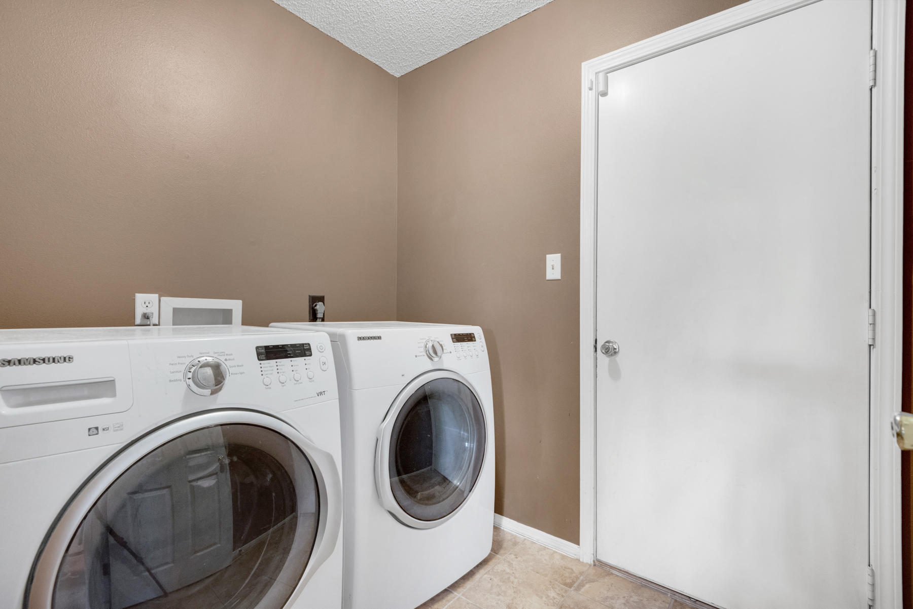 PINNACLE POINT - Residential