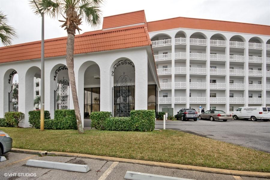 EL MATADOR CONDO - Residential