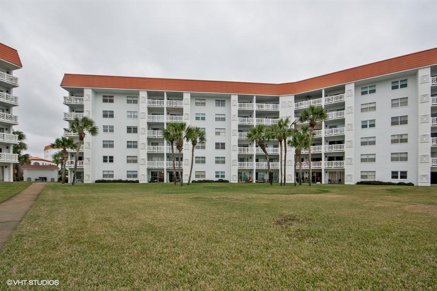 EL MATADOR CONDO - Residential