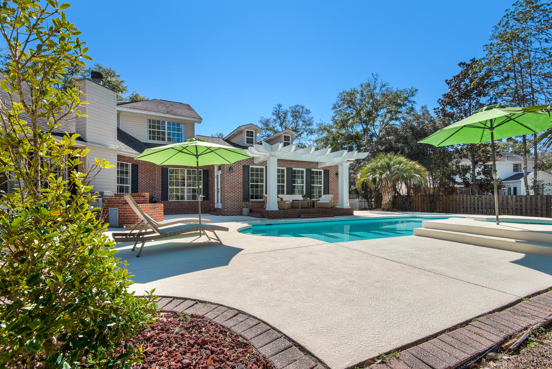 VILLAGE OF BOLTON AT BLUEWATER BAY - Residential