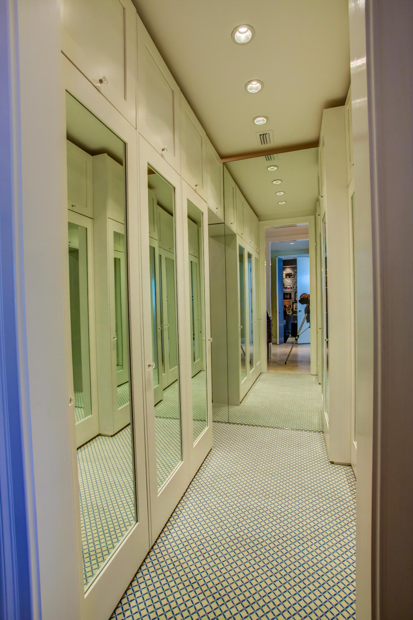 ONE WATER PLACE - Residential