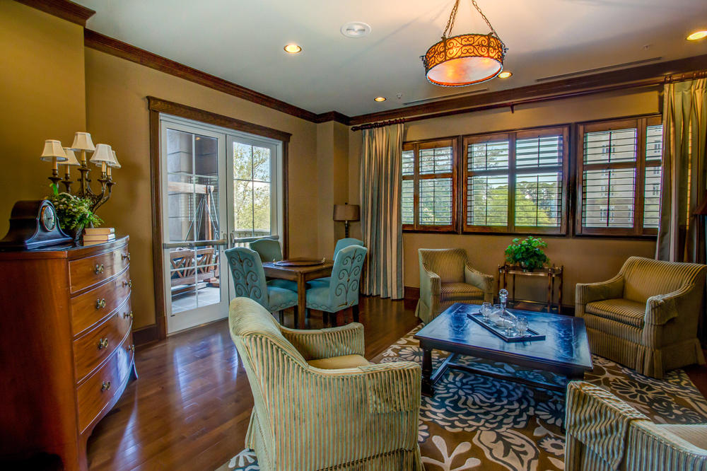 ONE WATER PLACE - Residential