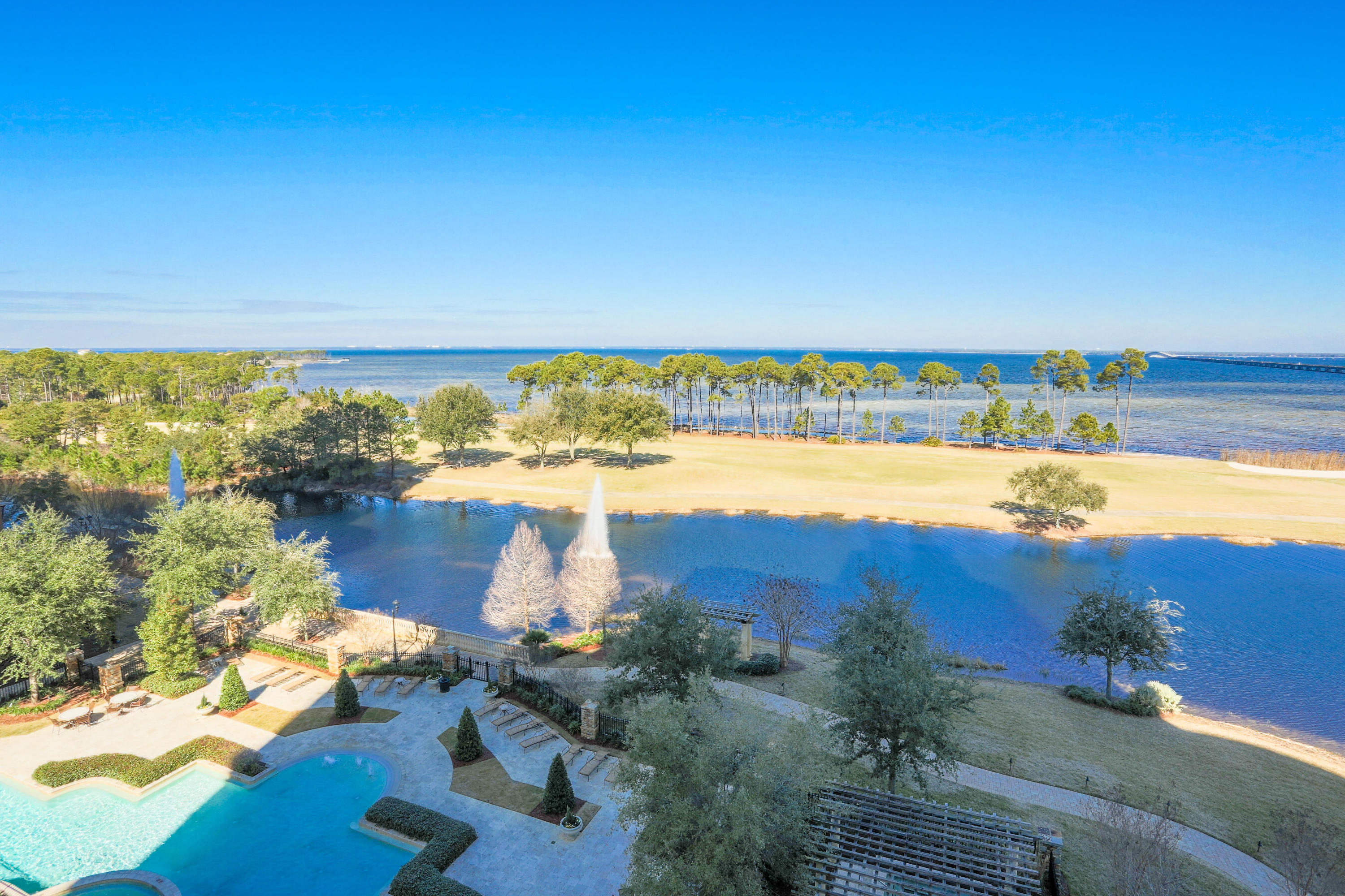 ONE WATER PLACE - Residential