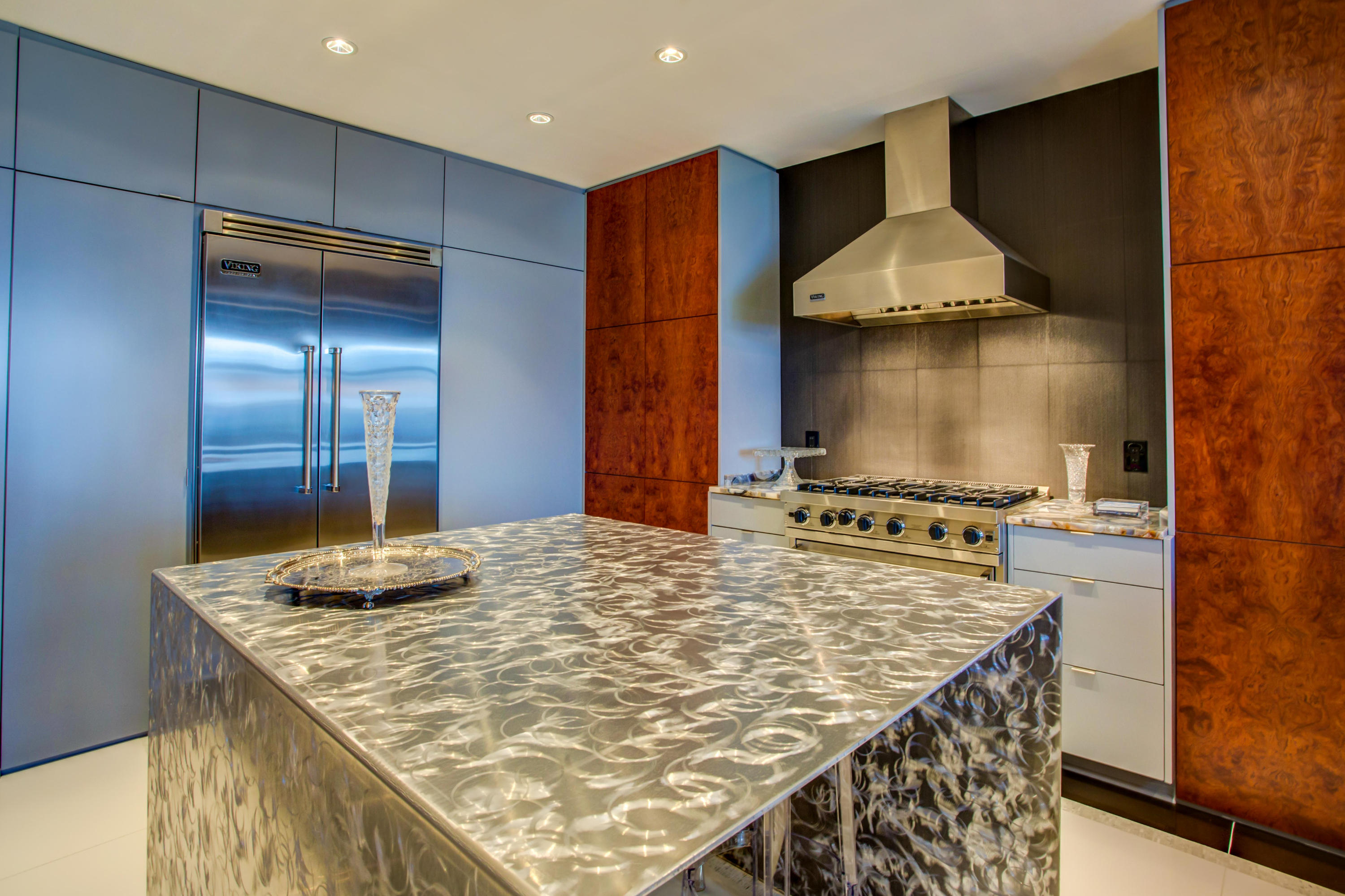 ONE WATER PLACE - Residential