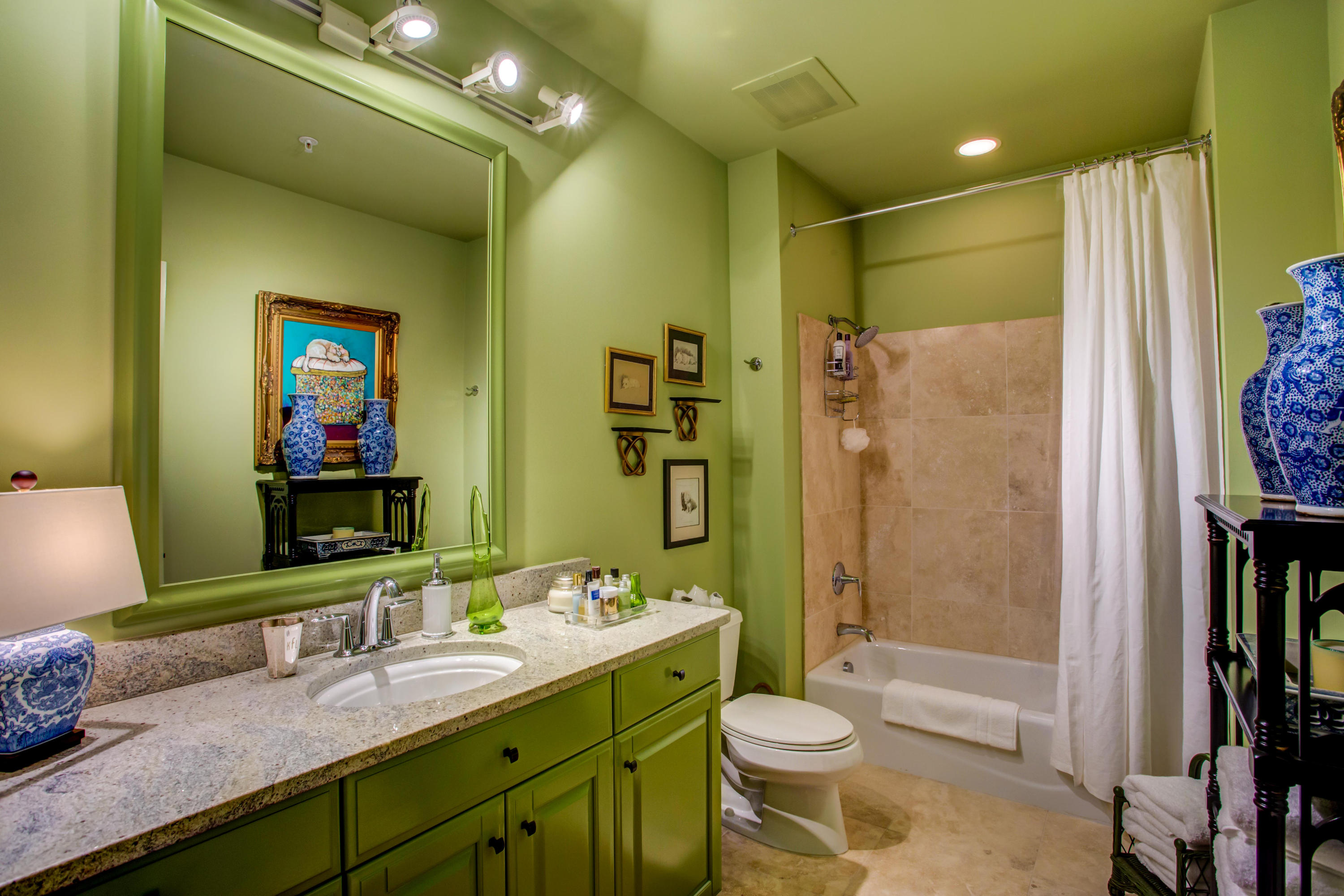 ONE WATER PLACE - Residential