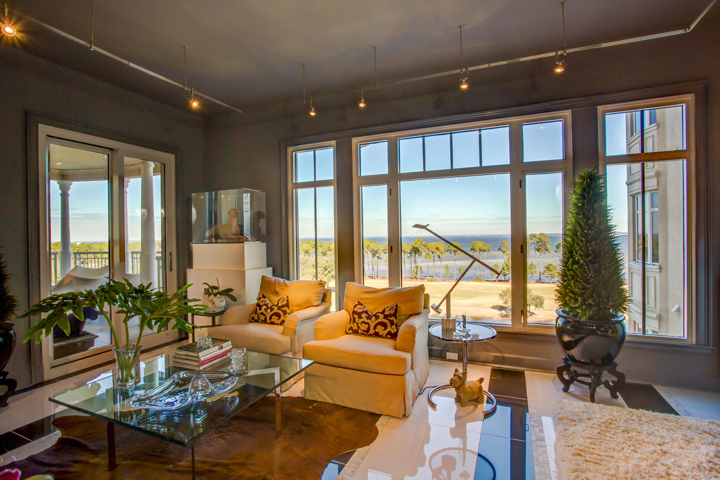 ONE WATER PLACE - Residential