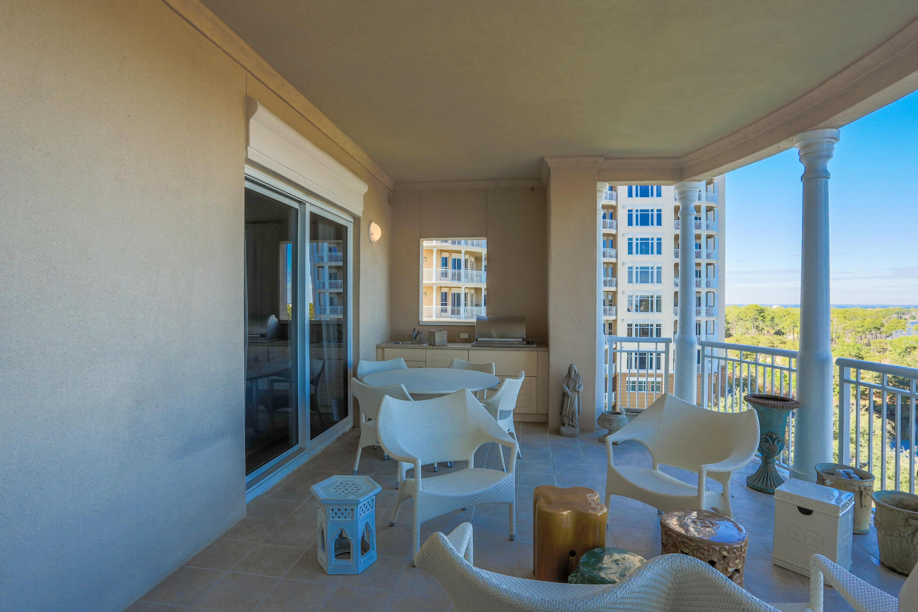 ONE WATER PLACE - Residential