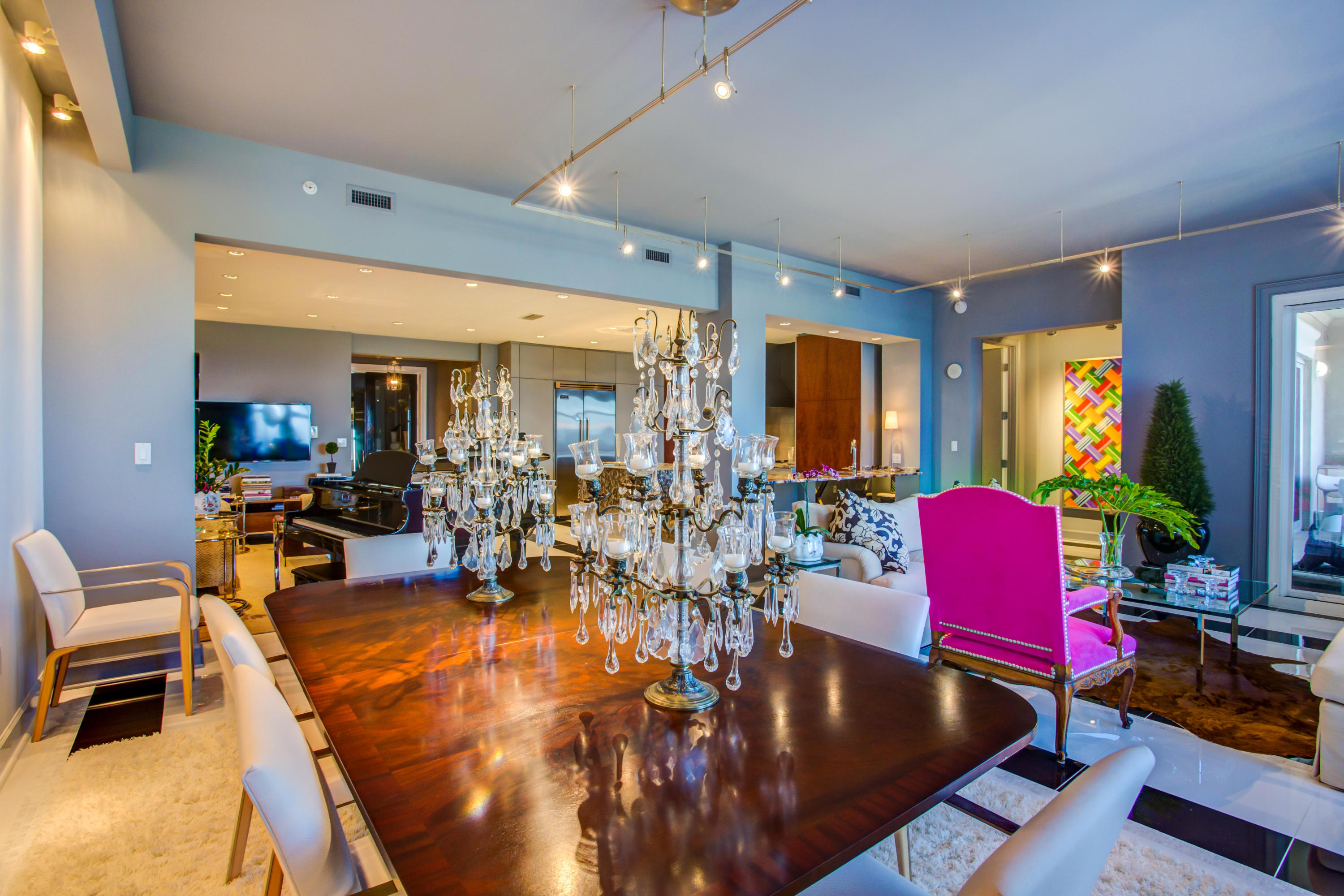 ONE WATER PLACE - Residential