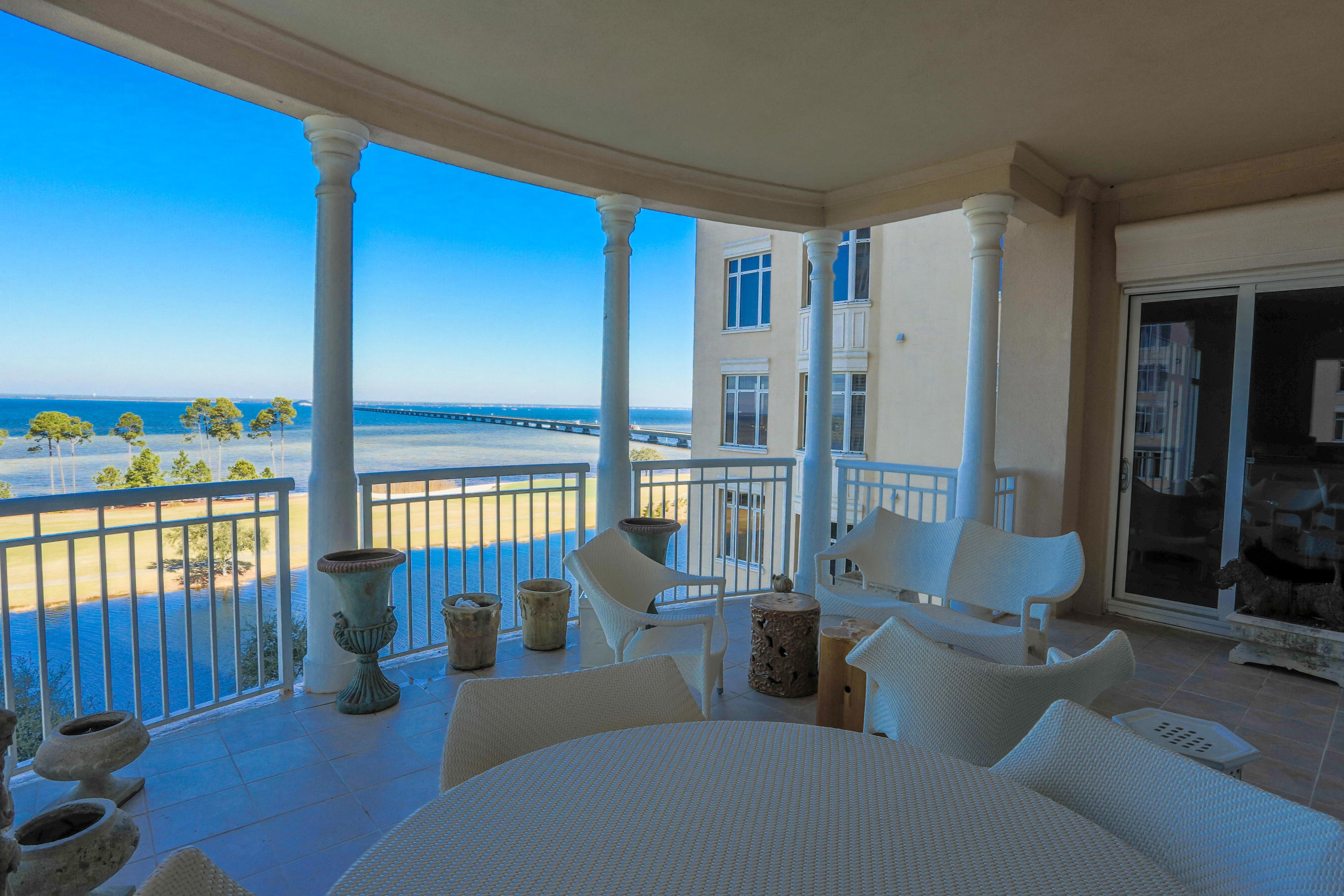 ONE WATER PLACE - Residential