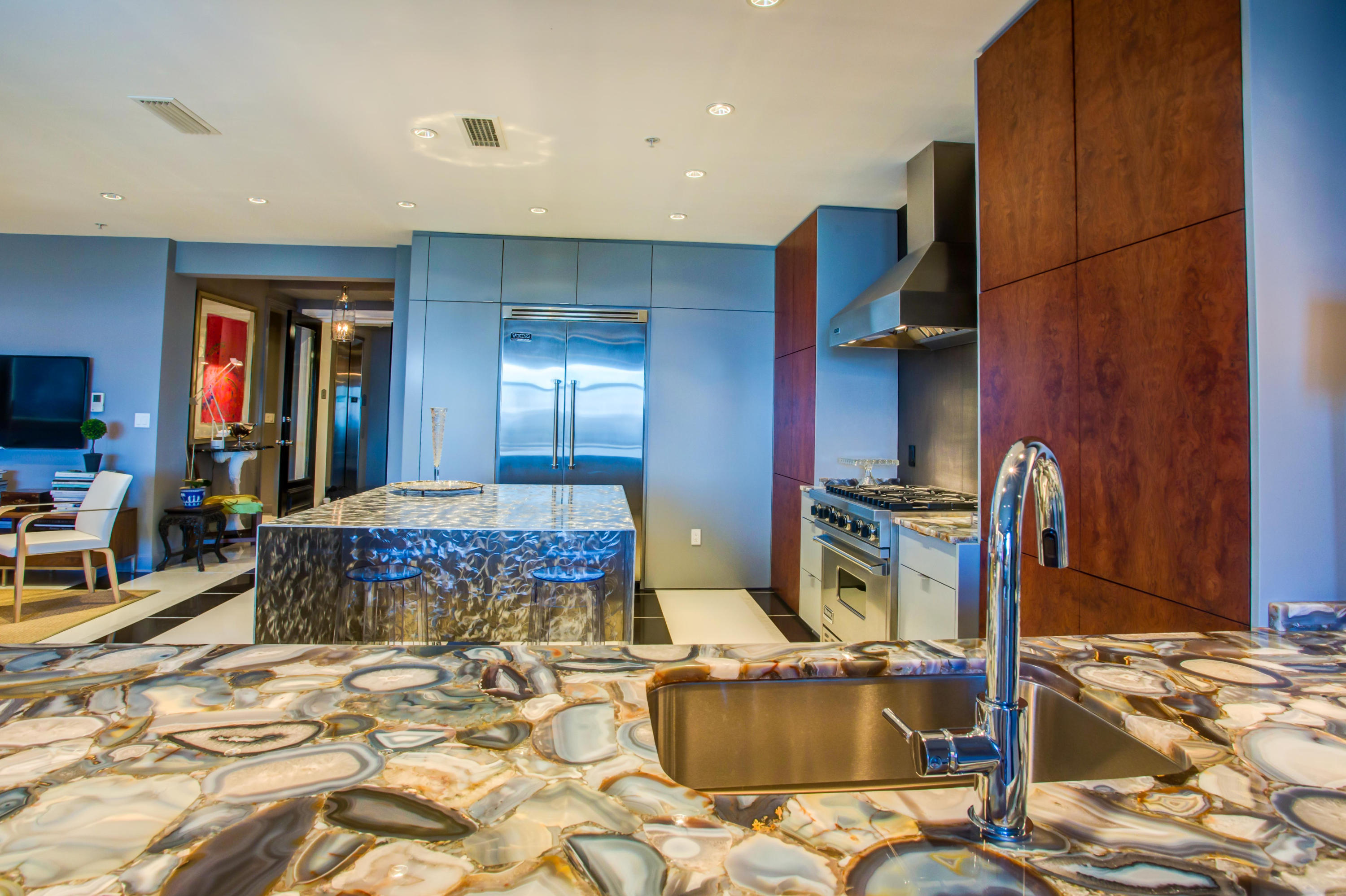 ONE WATER PLACE - Residential